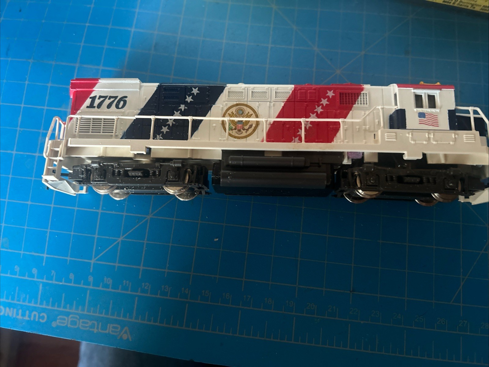 AHM #5015-H HO Scale Spirt of 1776 ALCO Century 424 Locomotive Runs Boxed