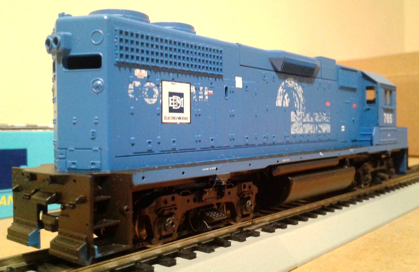 HO SCALE ATHEARN EMD GP38-2 EMD LEASE EX. CONRAIL EMDX #765 4648