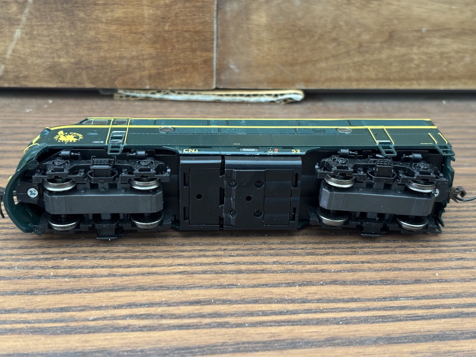 Athearn Genesis HO Scale Jersey Central F3 Locomotive and B Unit Excellent Runs