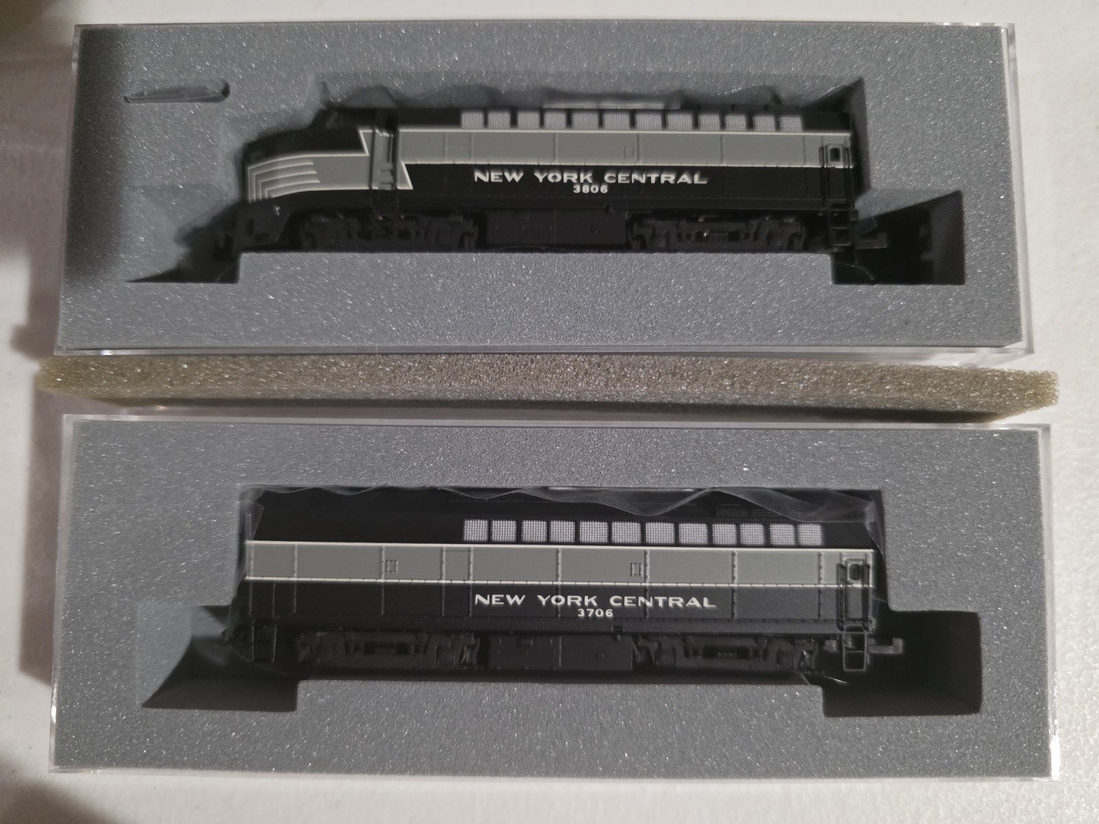 E-R Models N Scale BALDWIN RF-16 SHARKNOSE Item No. 81356 A&B set NYC #3806