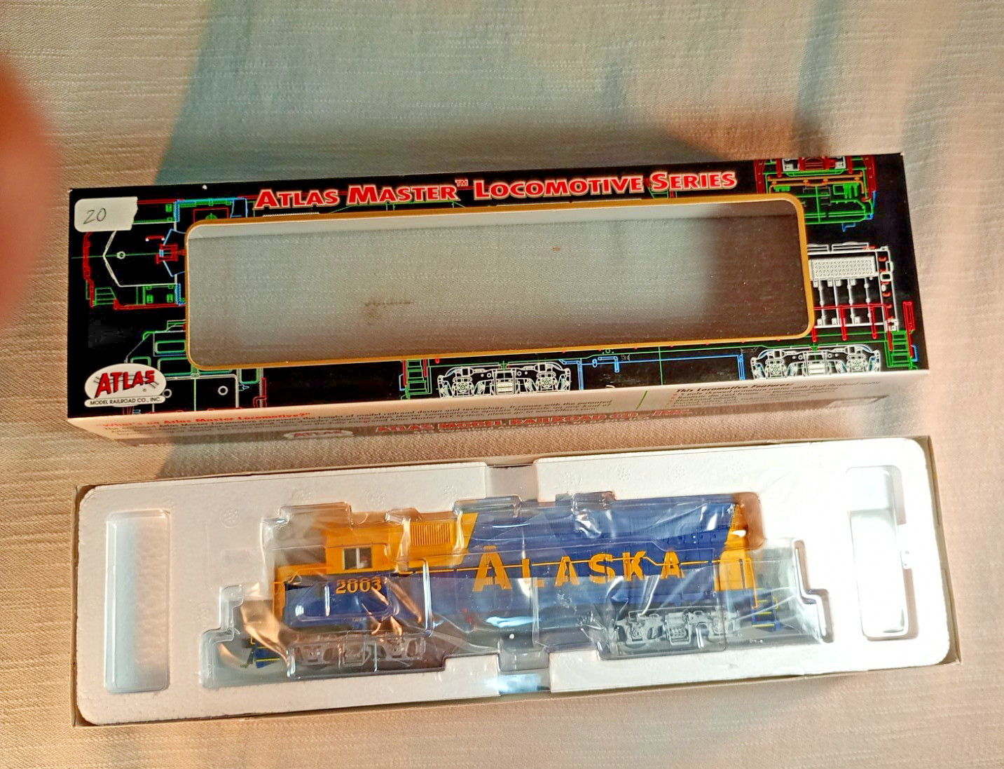 Atlas Master HO Scale Alaska GP38 #2004 Diesel Locomotive #8979 New NOS