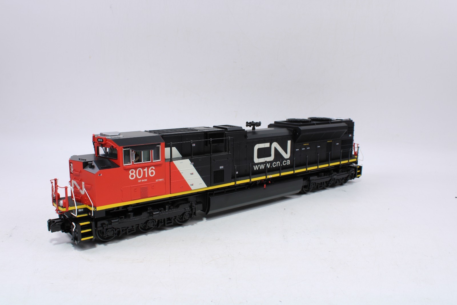 MTH 20-20523-1 O Gauge SD70ACe Diesel Engine Canadian National #8016 PS3