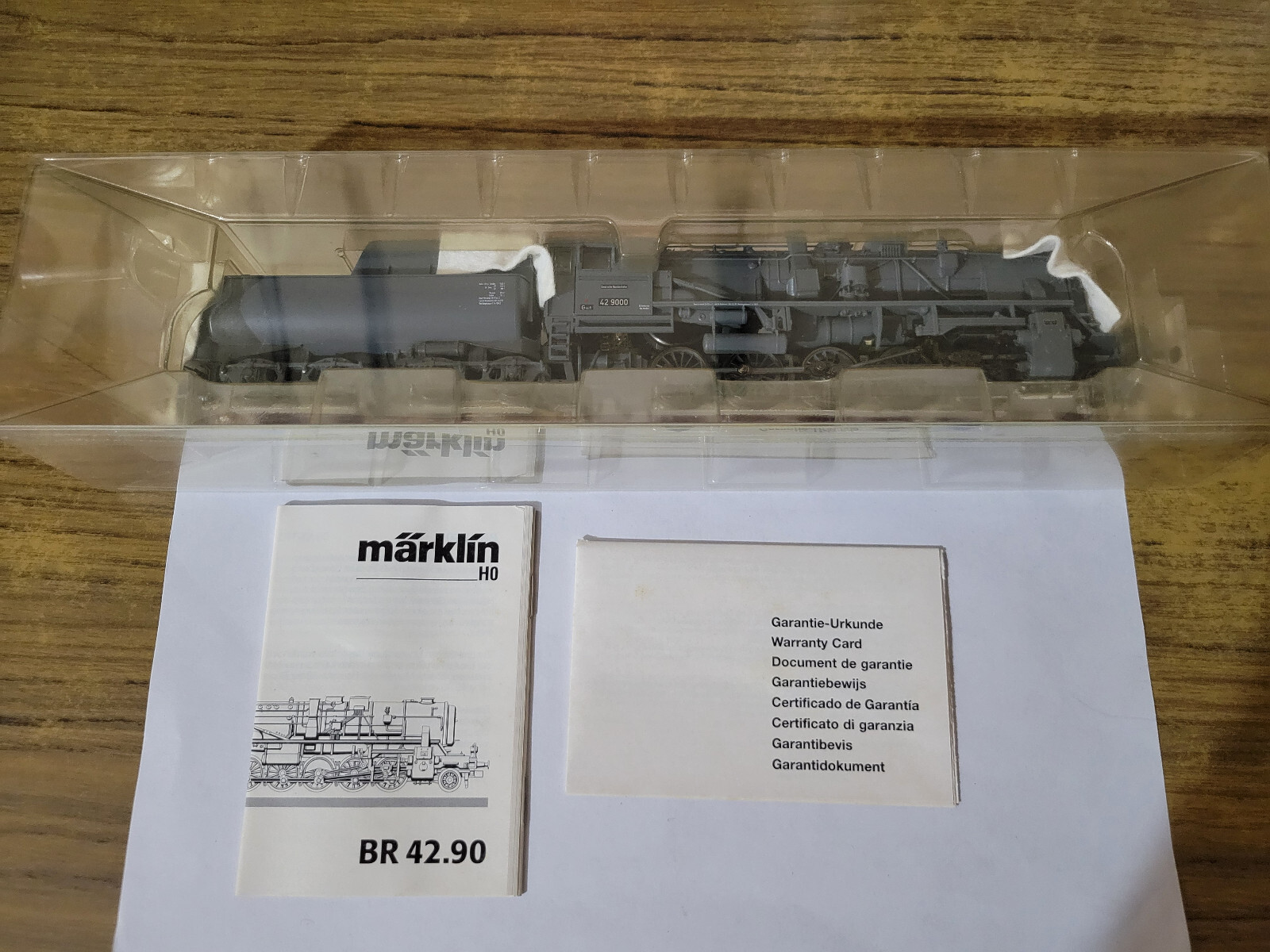Marklin 39160 DB HO Scale BR42.90 Franco-Crosti Steam Locomotive and Tender LNIB