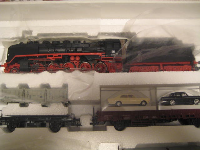 Marklin H0 DB Cl 50 Steam Lok w/Telex coupler & Freight cars from 29825 Set LN