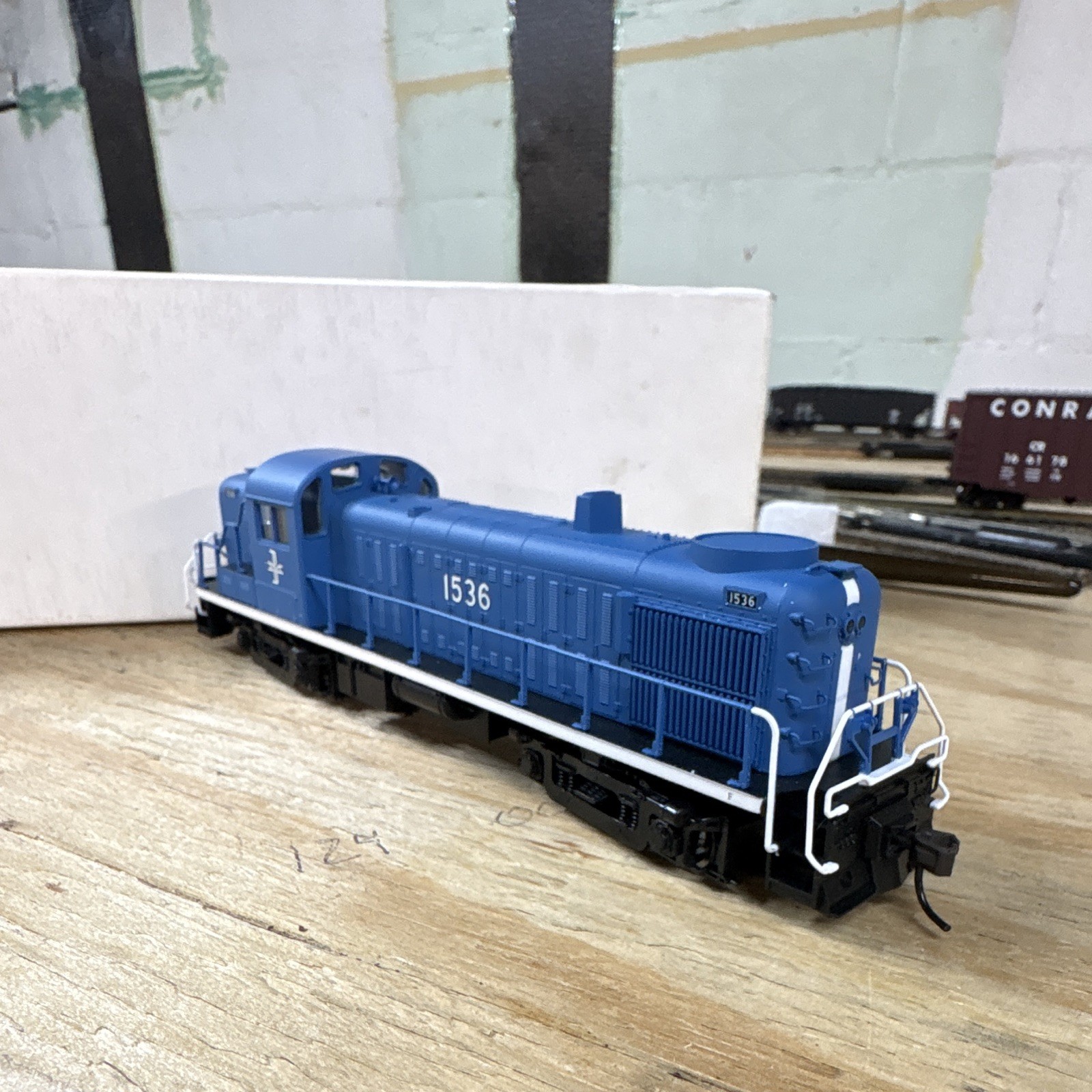 Atlas Classic HO Scale Boston & Maine ALCO RS-3 Diesel Locomotive #1536 MPN 7002