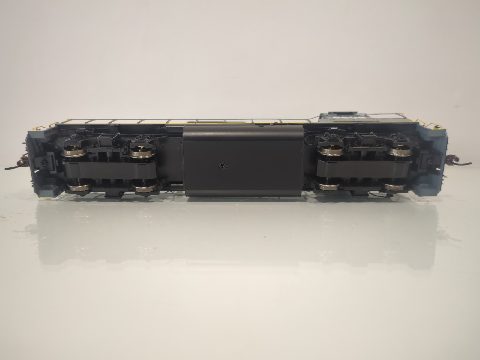 Athearn Genesis HO ATHG65070 Seaboard System GP40-2 #6608 DC/DCC Ready!