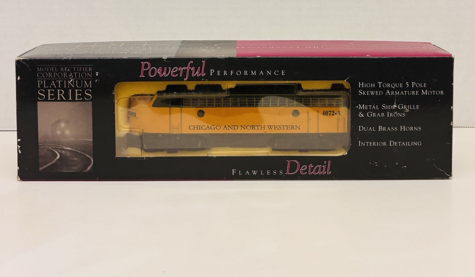 MRC Platinum HO Chicago & North Western C&NW F7A Diesel Locomotive #4072-A CB124