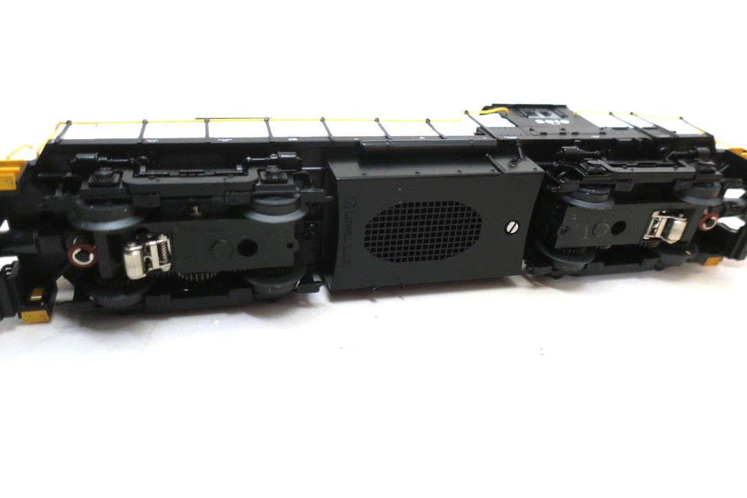 Lionel 6-18598 O Gauge New York Central RS-11 Diesel Locomotive w/TMCC #8010