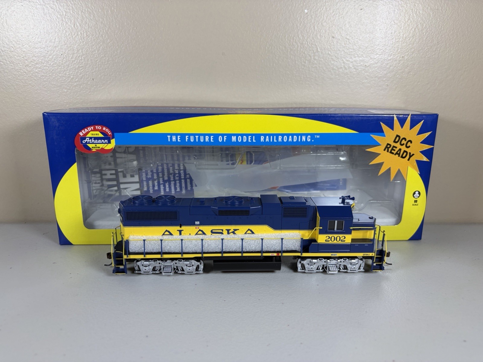 HO Athearn RTR DCC Ready Alaska Railroad GP38-2 #2002 Brand New