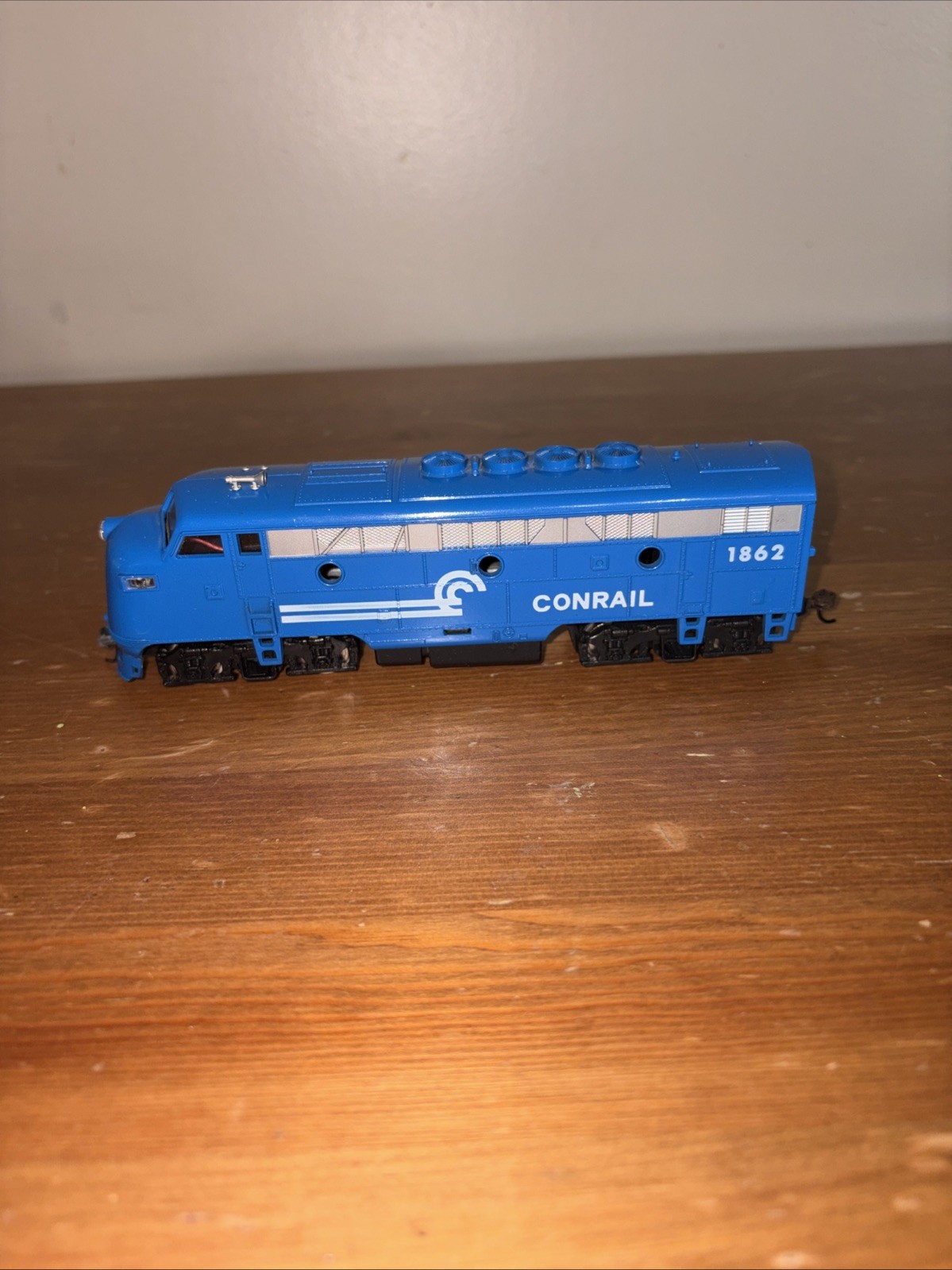 PlayArt HO F7 Diesel Conrail #1862. Very Clean Fast Shipping