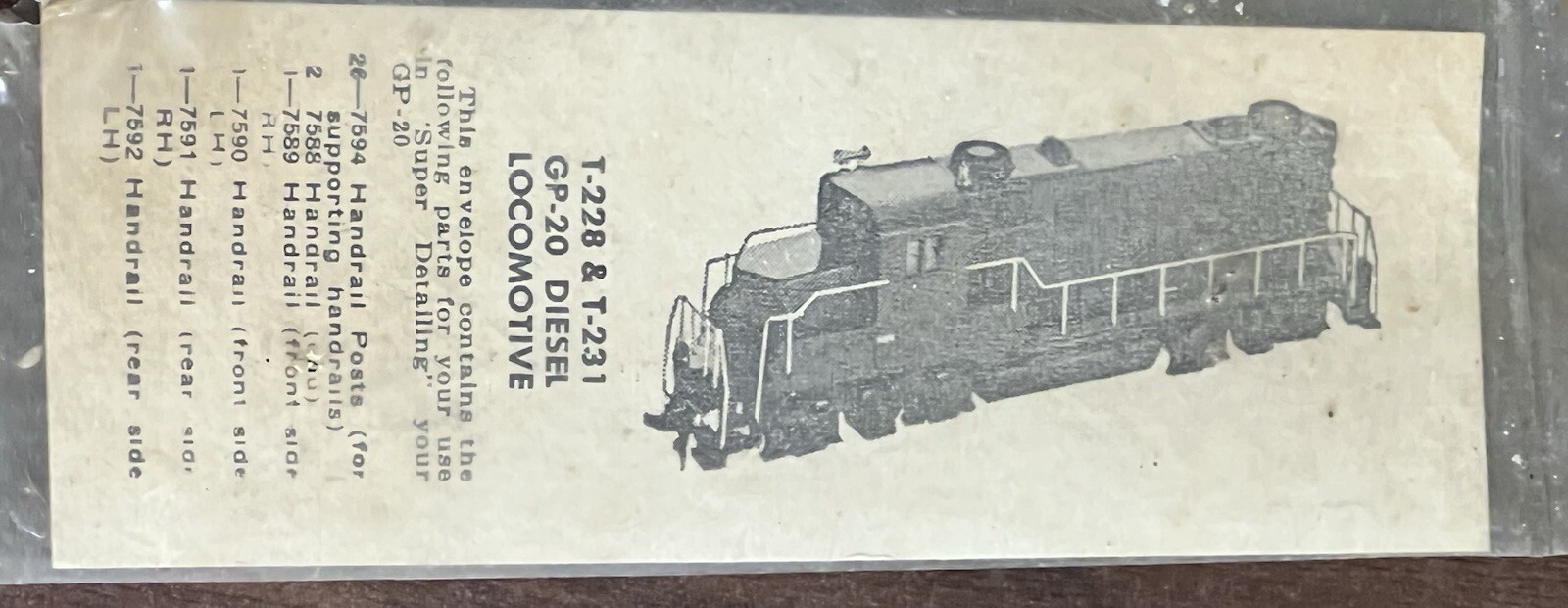HO Scale Athearn, GP-35 Diesel Locomotive, Santa Fe, Blue, #1400 – 4205 VTG