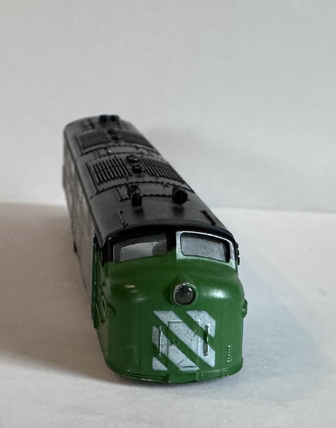 Atlas N Scale E7 Diesel Locomotive Shell Burlington National BN #9920
