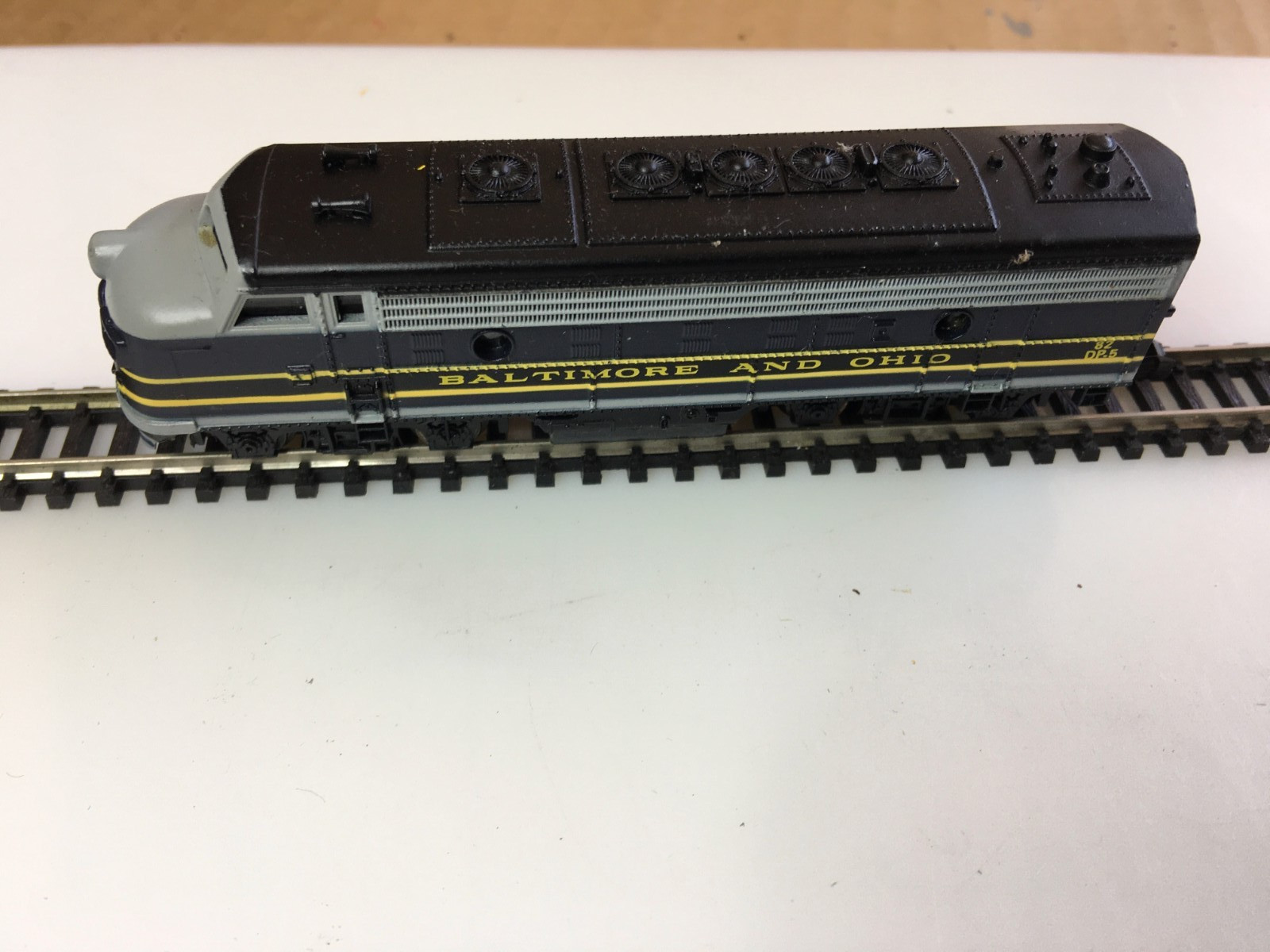 Life-Like Baltimore & Ohio Diesel Locomotive Runs See Notes N Scale Trains