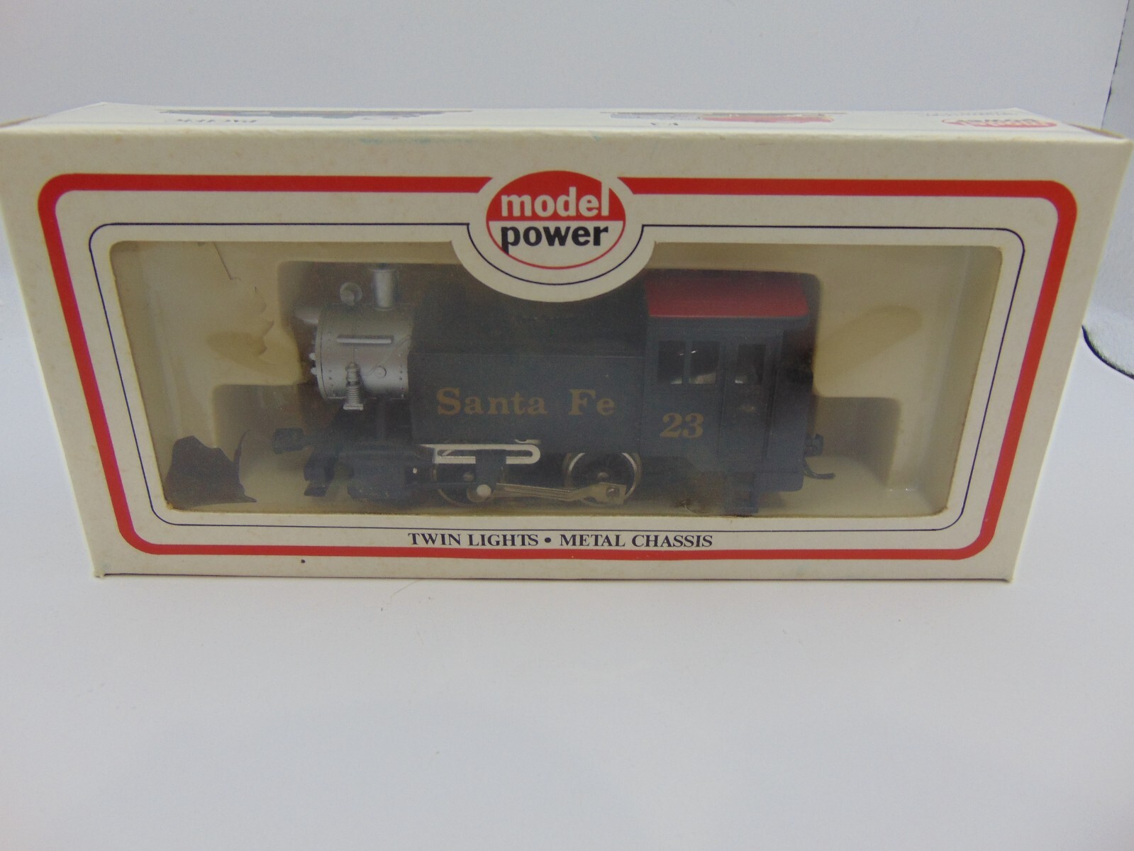 Ho scale Model Power Deluxe 0-4-0 23 Santa Fe Locomotive, Model 6500 in Box