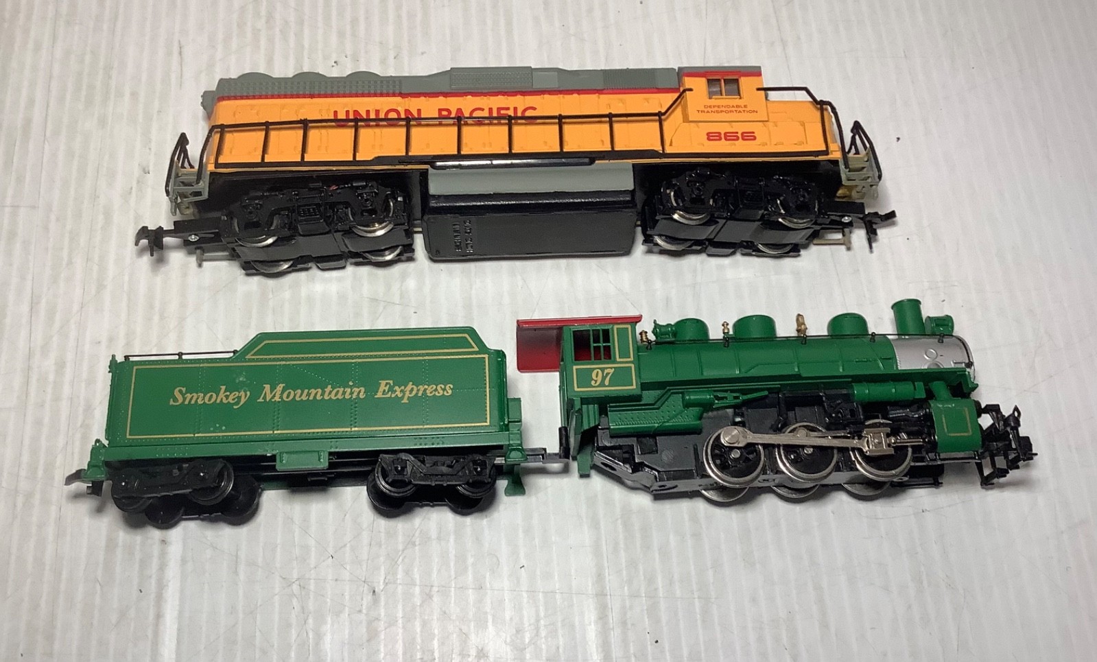 2 HO Bachmann Engines Smoky Mountain Express #97 & Union Pacific #866
