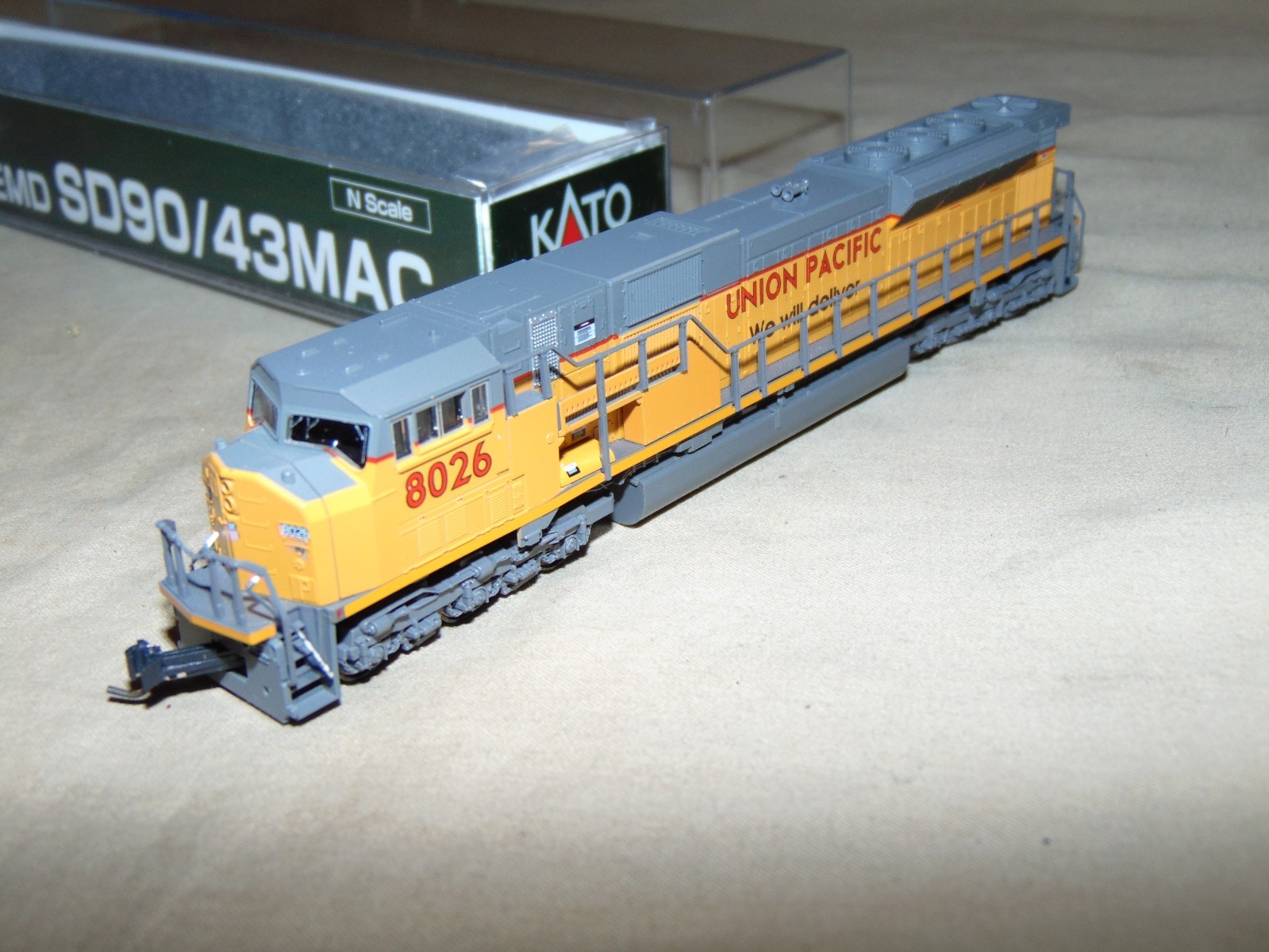 KATO N 176-5622 UNION PACIFIC SD90/43MAC DIESEL + BOX #2