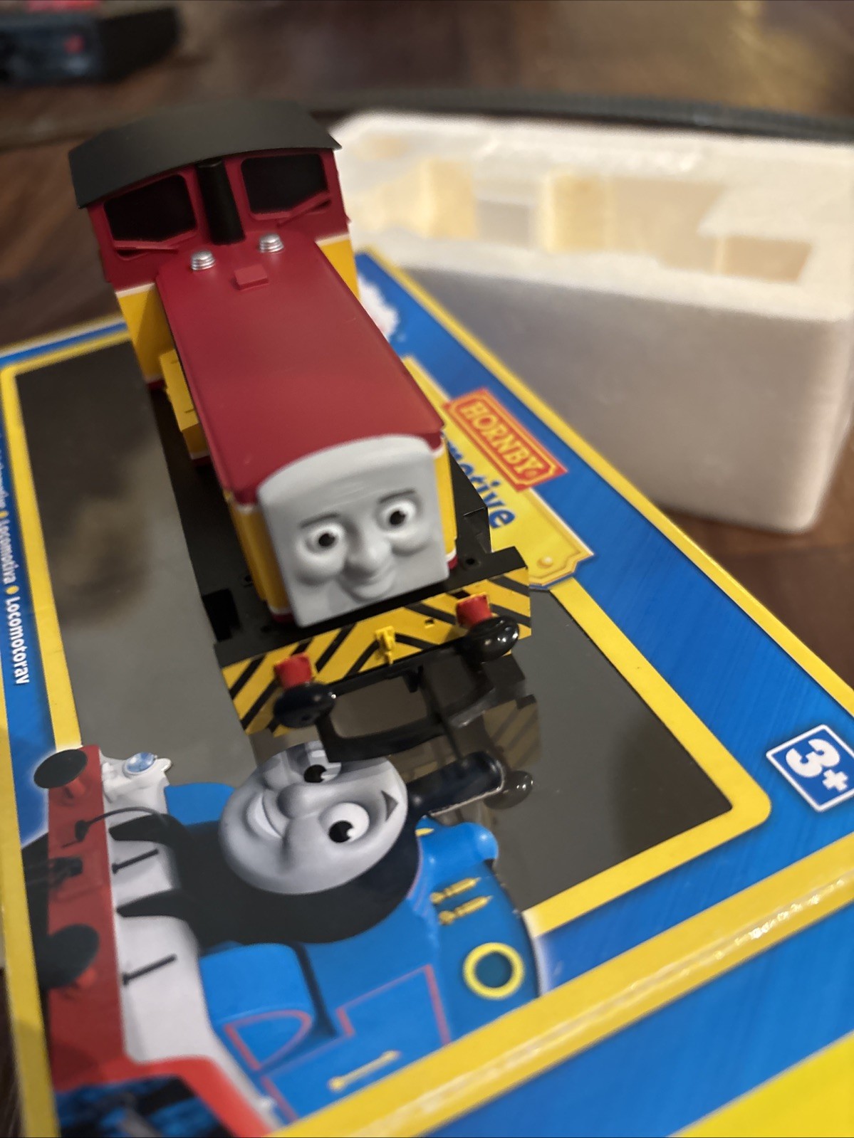 Hornby Thomas & Friends OO / HO Gauge Locomotive Dart R9683 MINT Condition