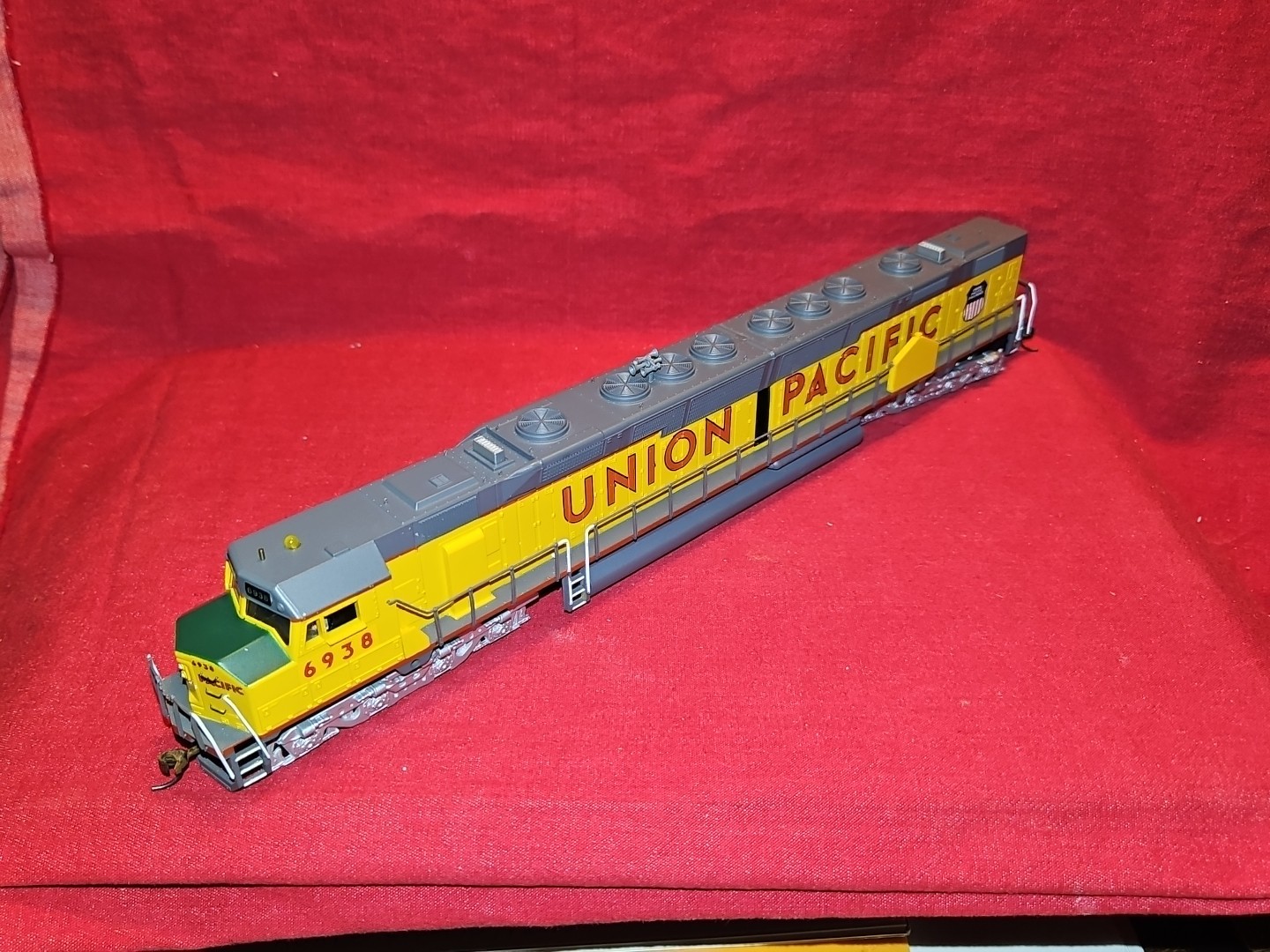 Bachmann HO Union Pacific Dd40AX 16 Wheel Diesel Locomotive # 6938