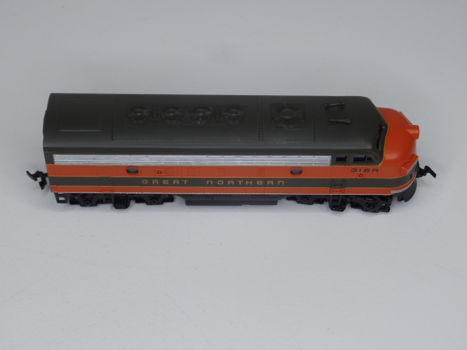 Bachmann Plus HO Scale 1:87 Great Northern #31209 EMD F7B #31207 EMD F7A Engines