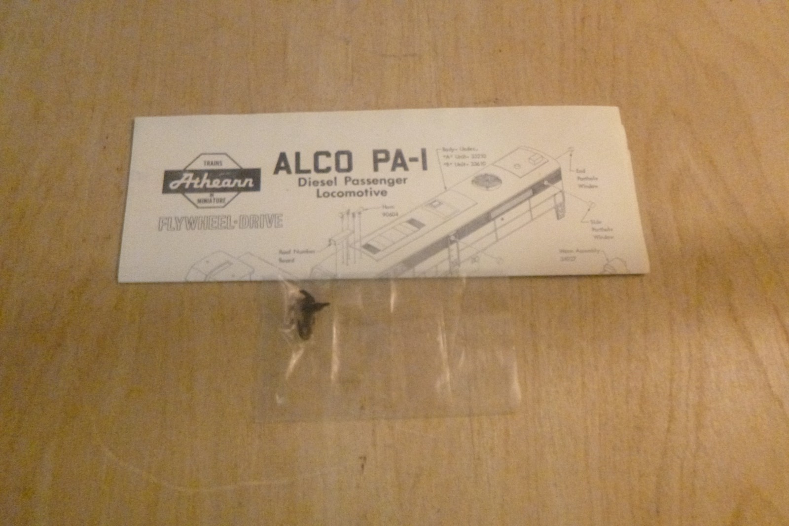 Athearn Trains HO S.P 3306 PA1 & PB1 Powered A & Non-Powered B Diesel Engines