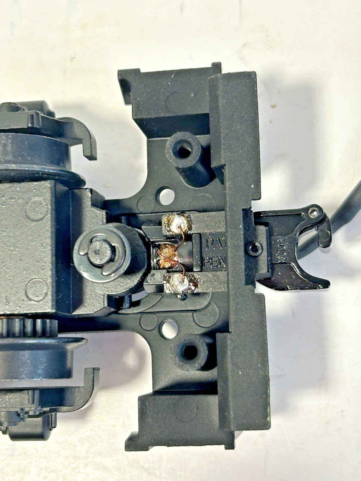 RAILKING MTH O-GAUGE 6-WHEEL POWERED TRUCK with POWER COUPLER FOR SD 45. NEW