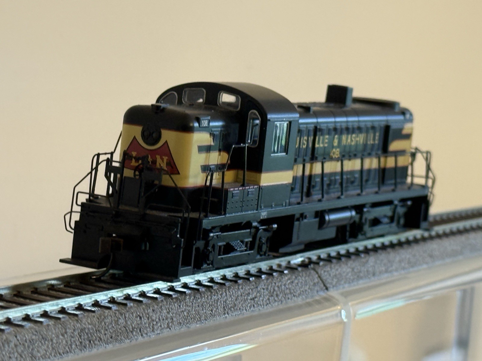 Bachmann HO Louisville & Nashville RS3 DCC SOUND #108