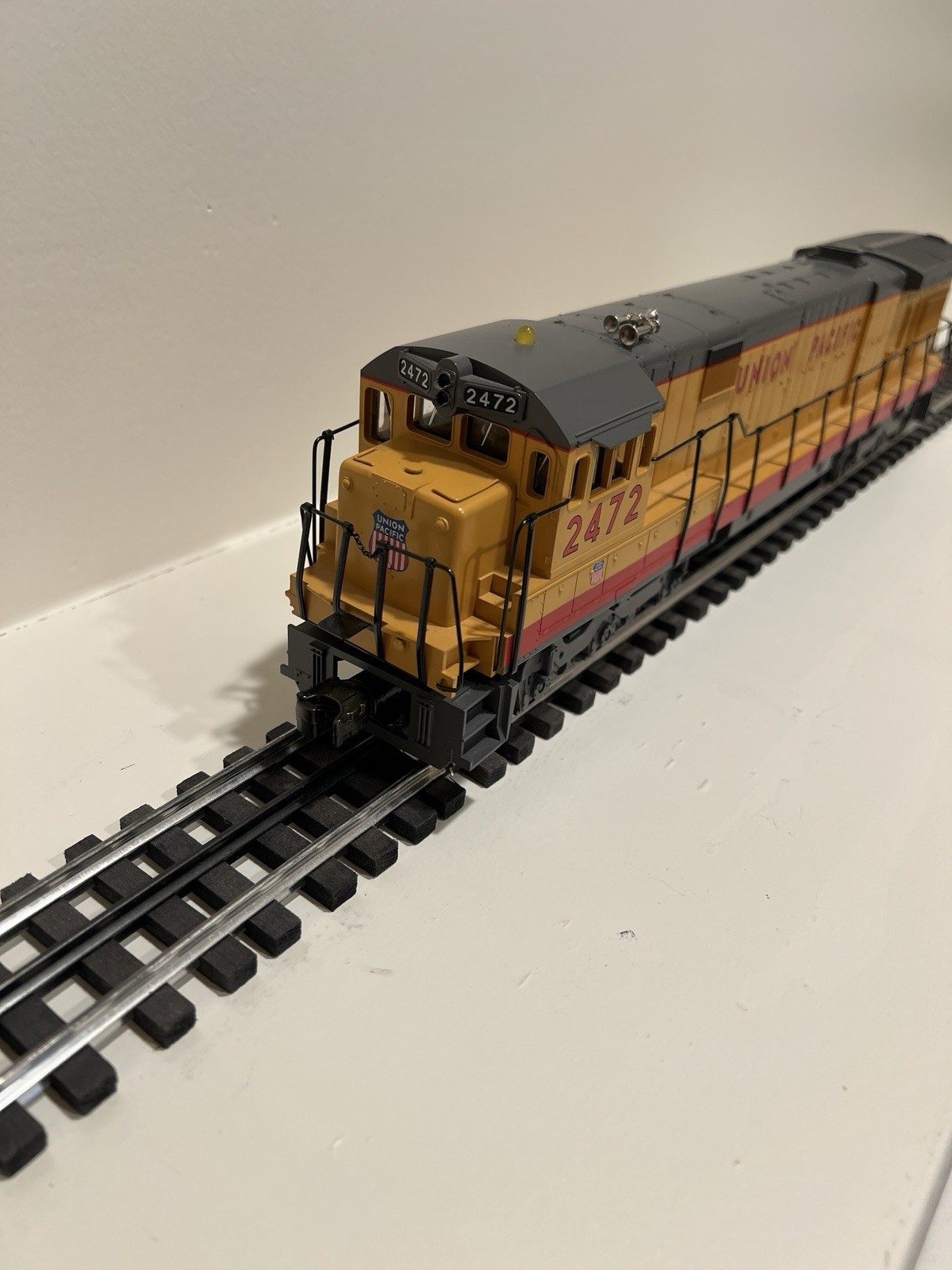 MTH O Gauge Union Pacific 2460 General Electric C30-7 Diesel Engine Mint Cond.