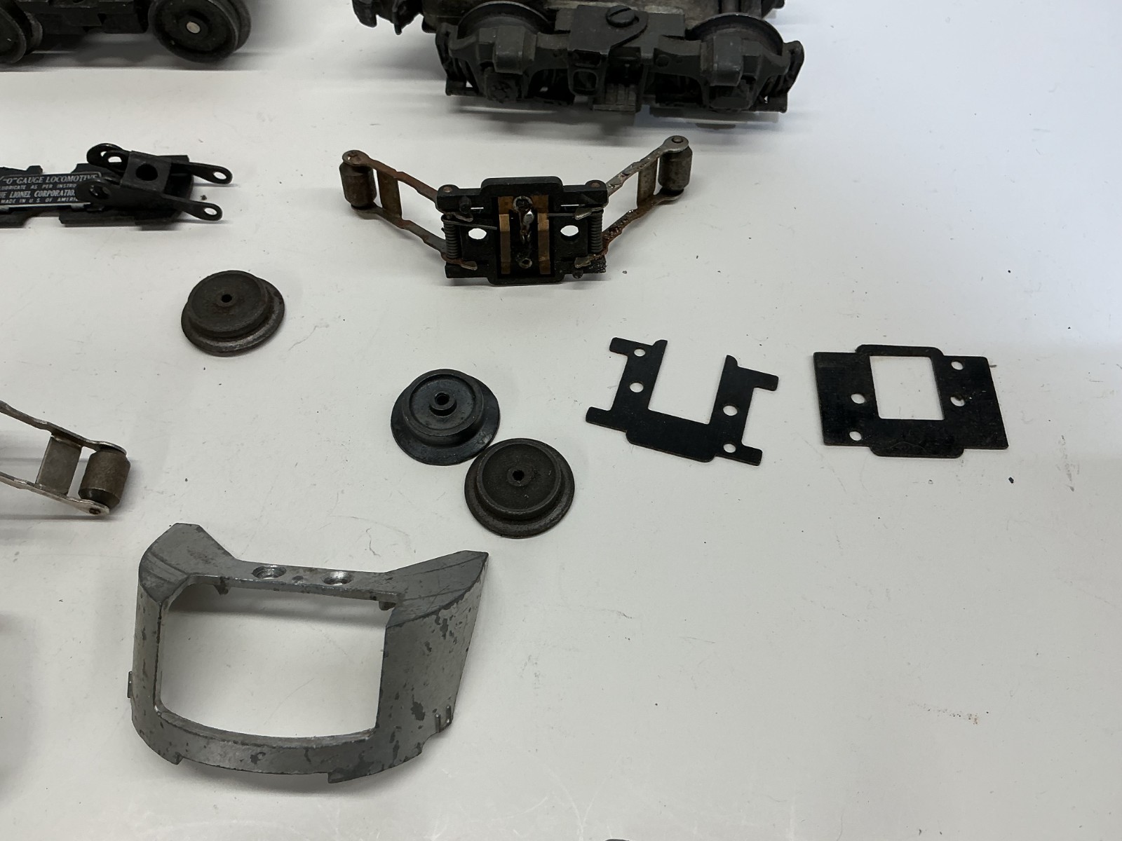 LIONEL ASSORTED F3 TRUCK PARTS