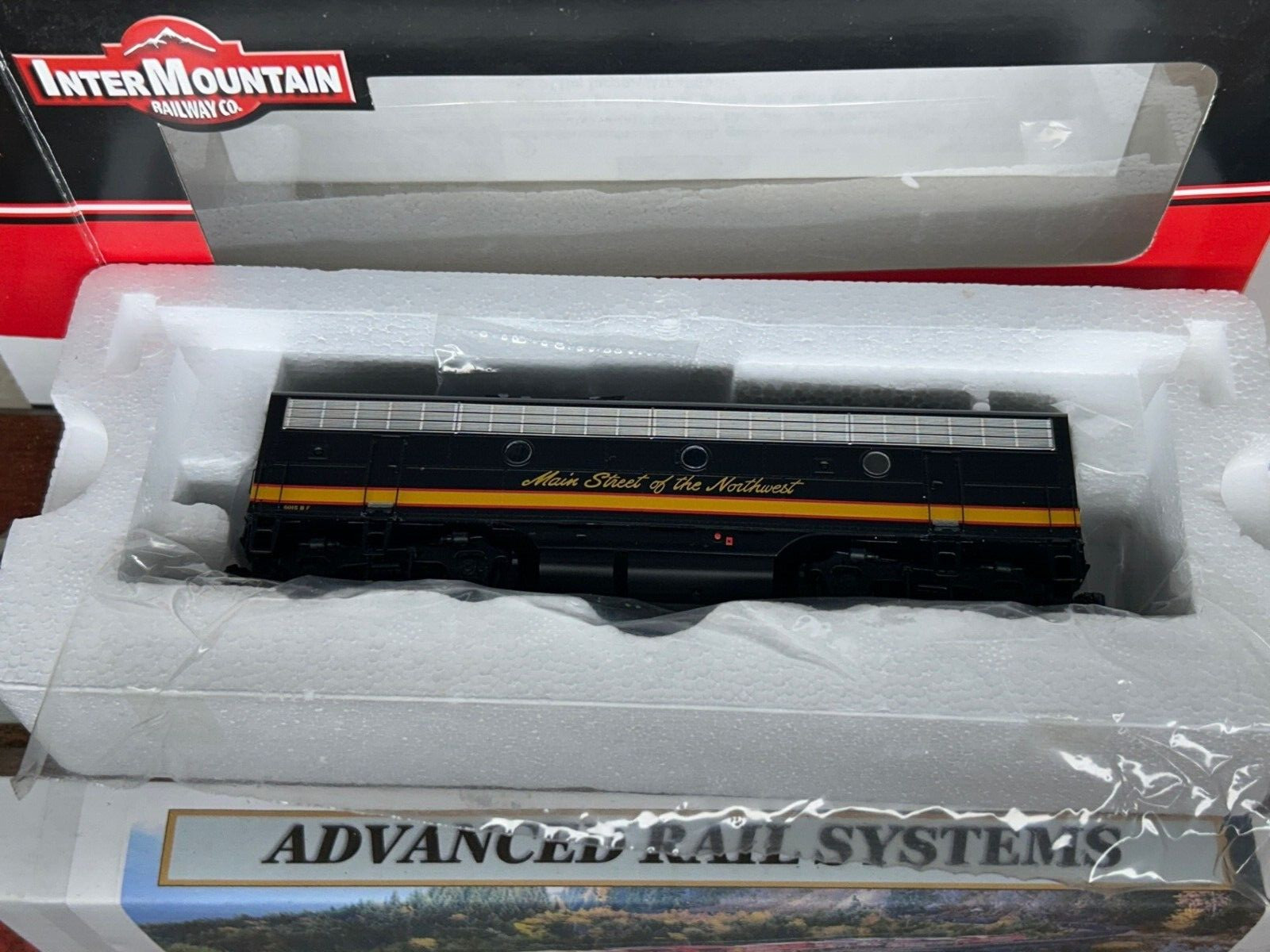 NORTHERN PACIFIC FREIGHT F7 B unit 6015B – DCC / QUANTUM SOUND HO Scale NEW