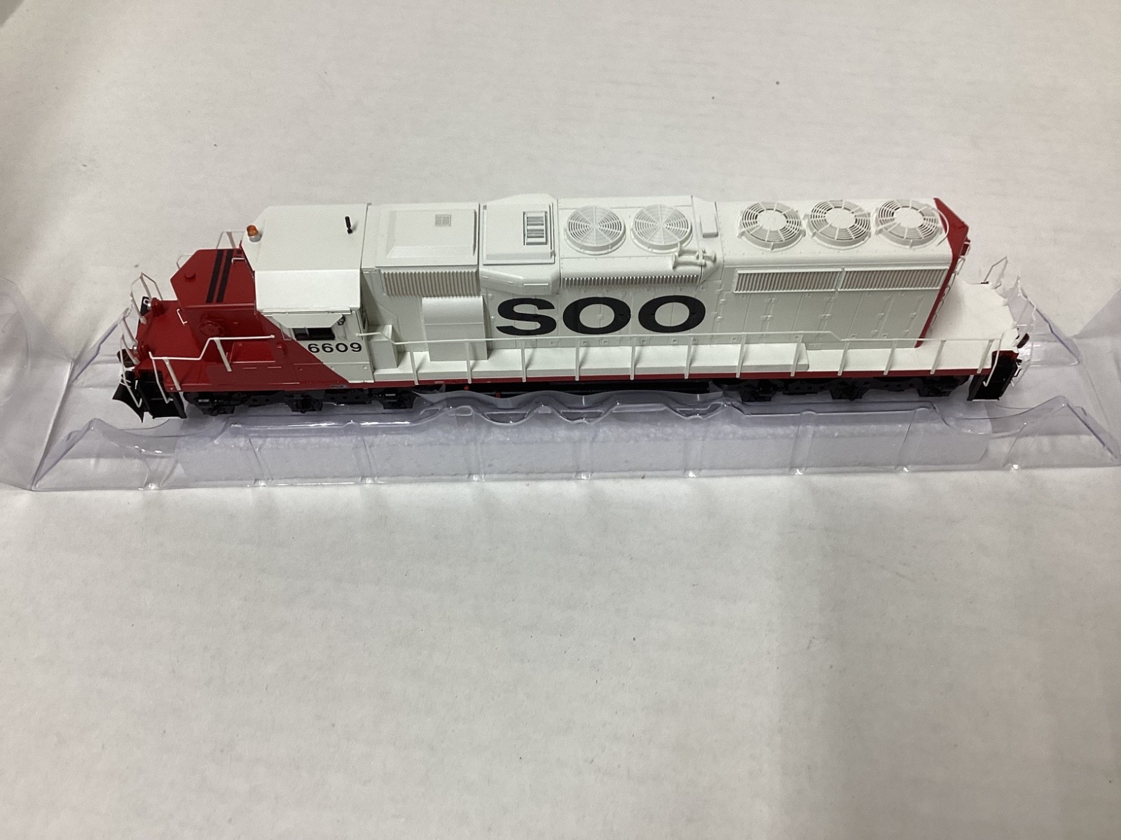 Athearn #1248 HO scale “SOO” SD40-2 DCC ready Rd. #6609