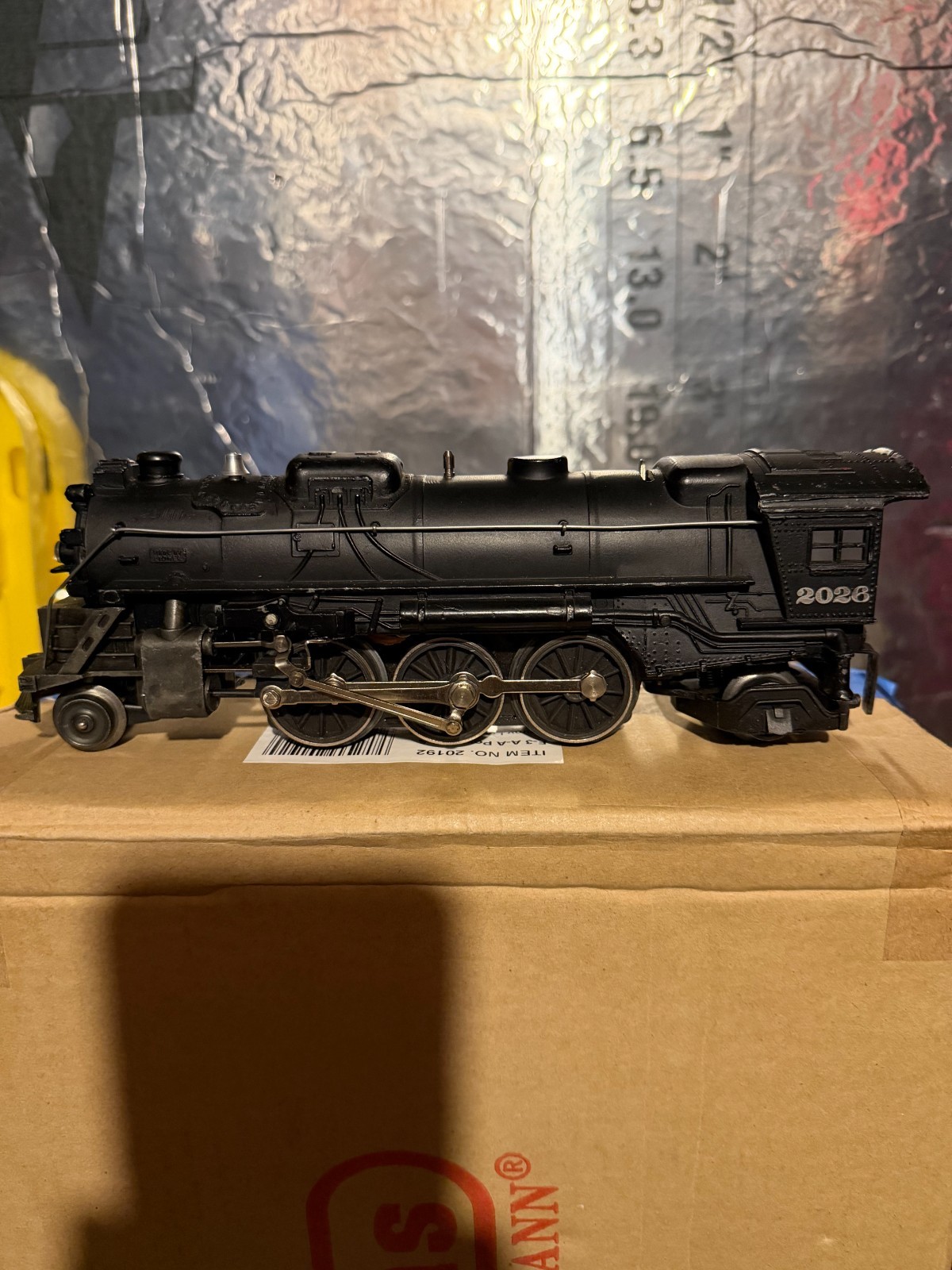 Lionel 2026 Locomotive With Tender 6026w