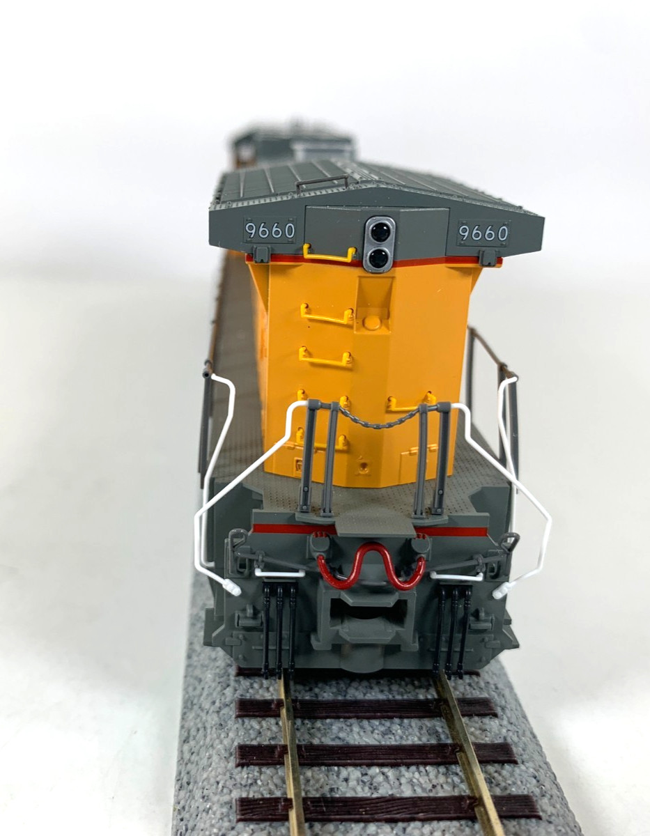 HO Kato 37-6633 Union Pacific #9660 GE C44-9W Diesel – DC only