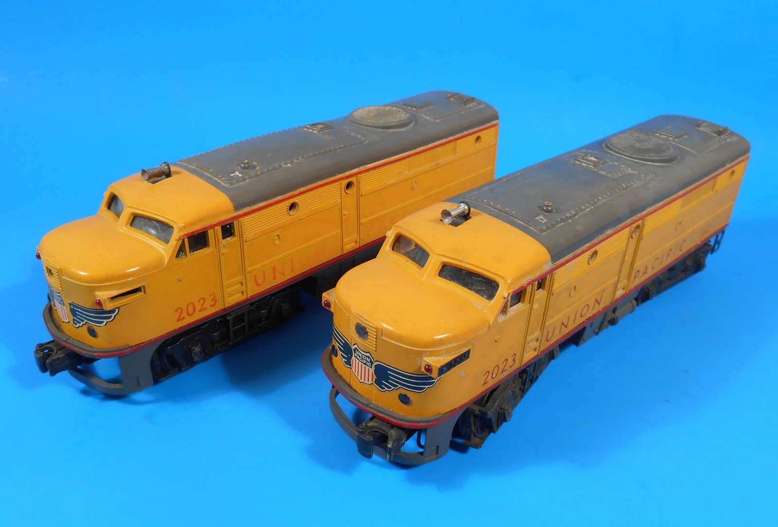 Vintage Yellow Lionel 2023 Union Pacific Alco AA Diesel Locomotive Set Tested