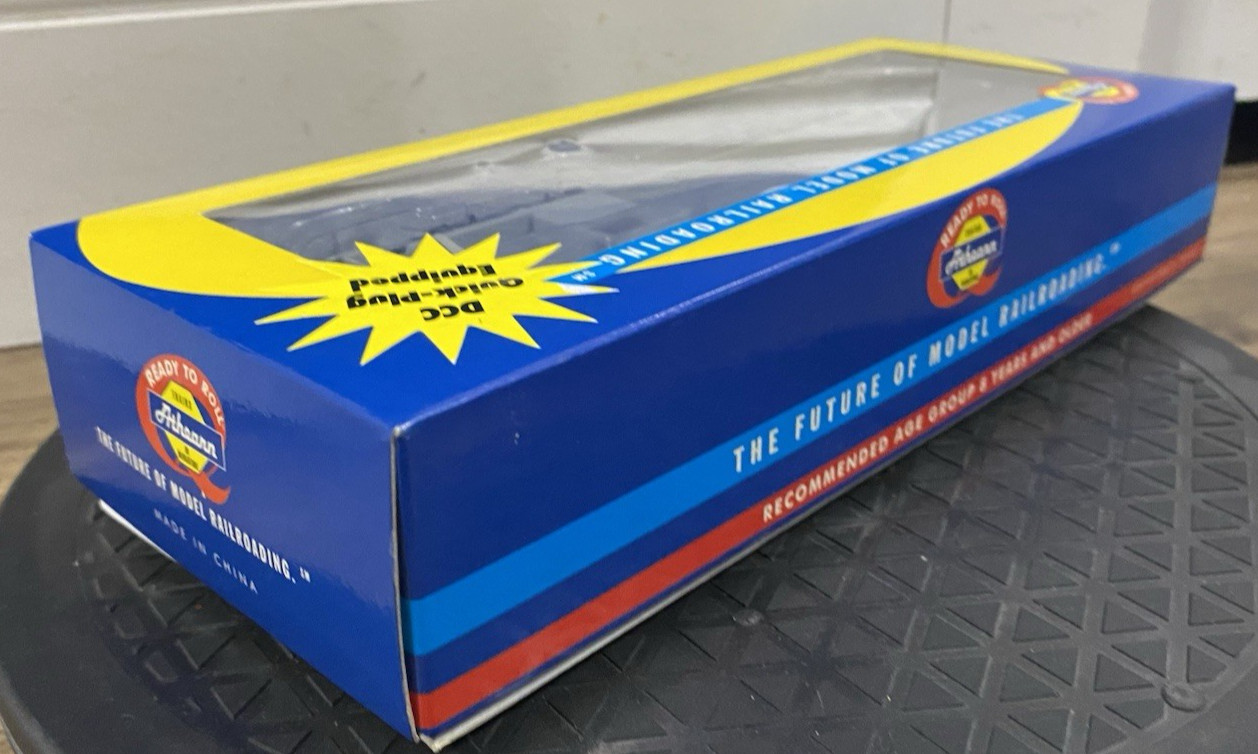 Athearn 94000 Ho Undecorated RS3 Locomotive Diesel Engine DCC Quick Plug Equip