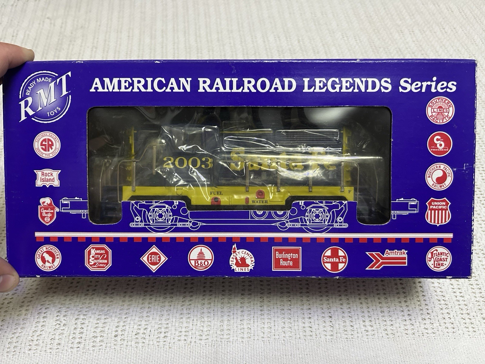 O RMT Santa Fe #2003 GP Complete Powered Diesel Locomotive – (LNIB)