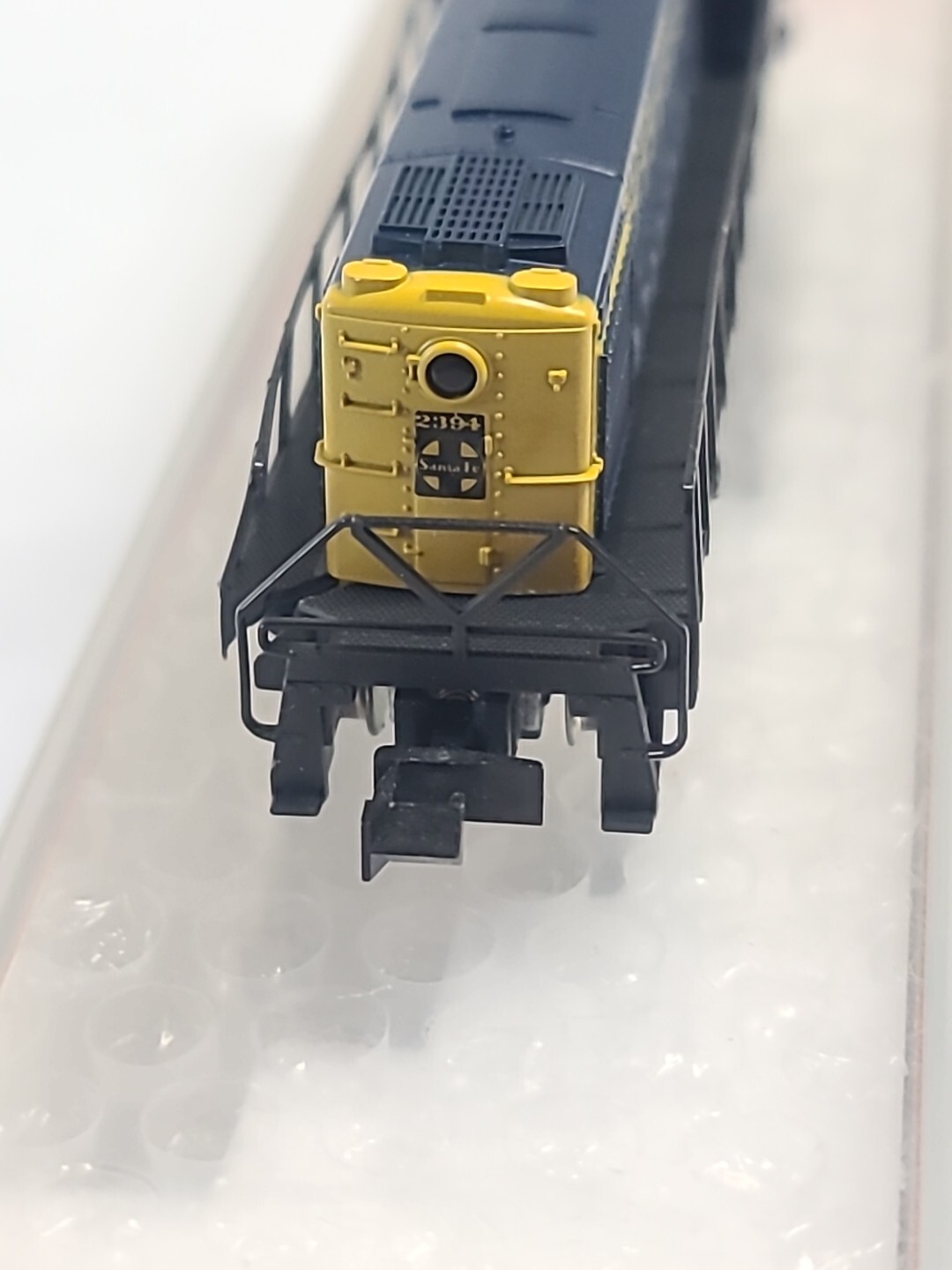 Atlas Kato N Scale 4403 RS-1 Santa Fe ATSF 2394 Diesel Switcher Loco Runs Well