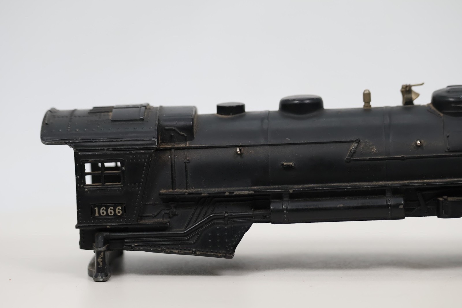Lionel 1666 Vintage O Gauge 2-6-2 Die-Cast Steam Locomotive Shell Only 1:48
