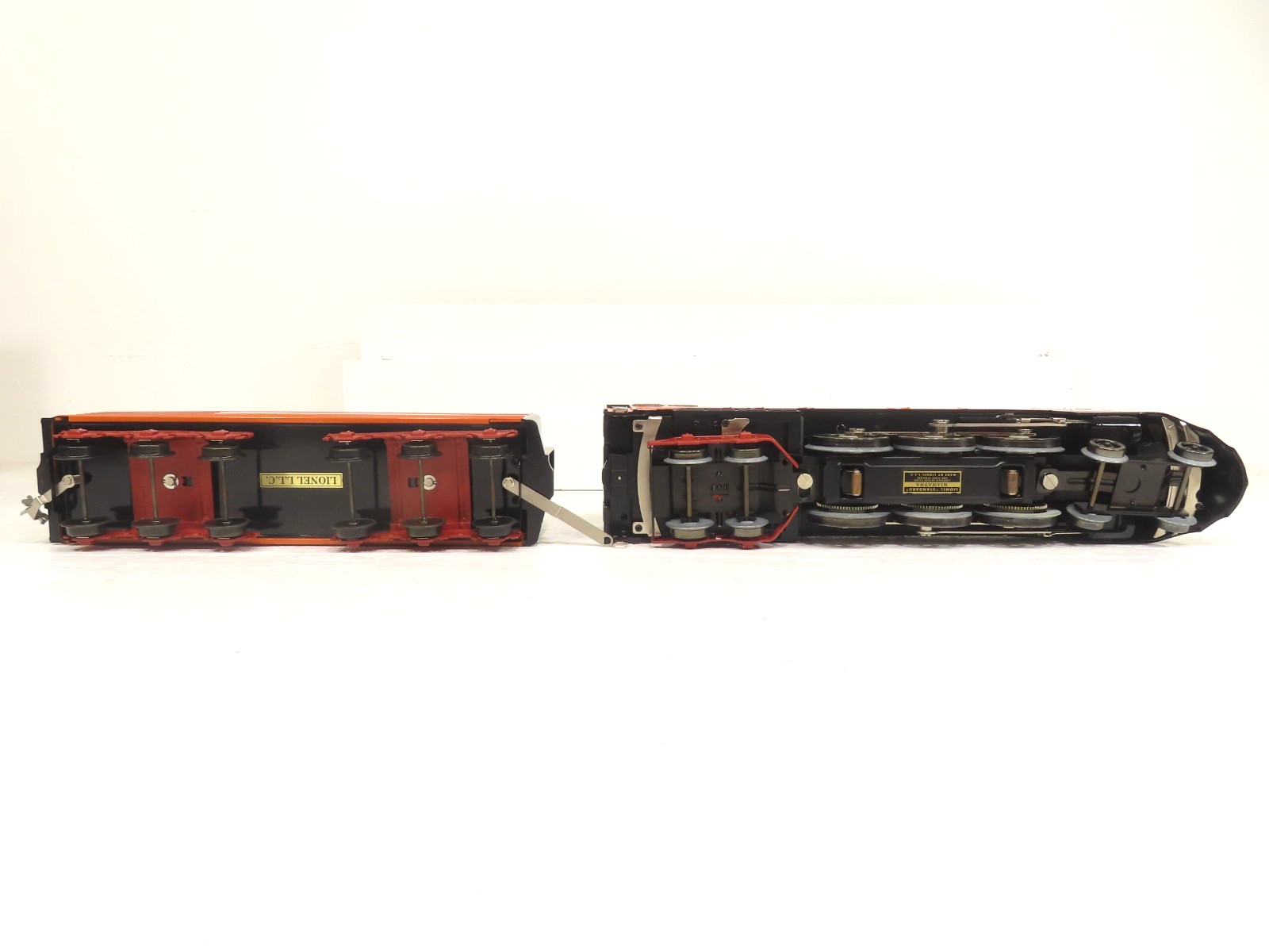 Lionel 71-3004-100 Standard Gauge Hiawatha 4-6-4 Loco w/TMCC Railsounds LN
