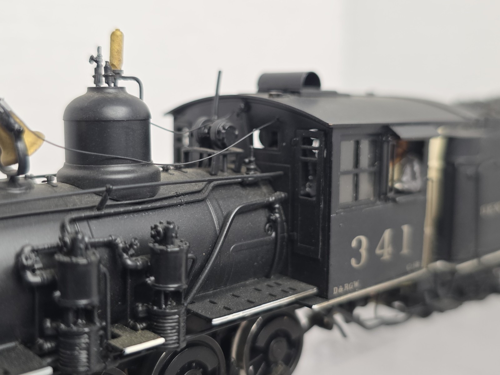 Milestone Models Sn3 Brass PBL RGS C-19 D&RGW 341 2-8-0 Steam Foreground #20/20
