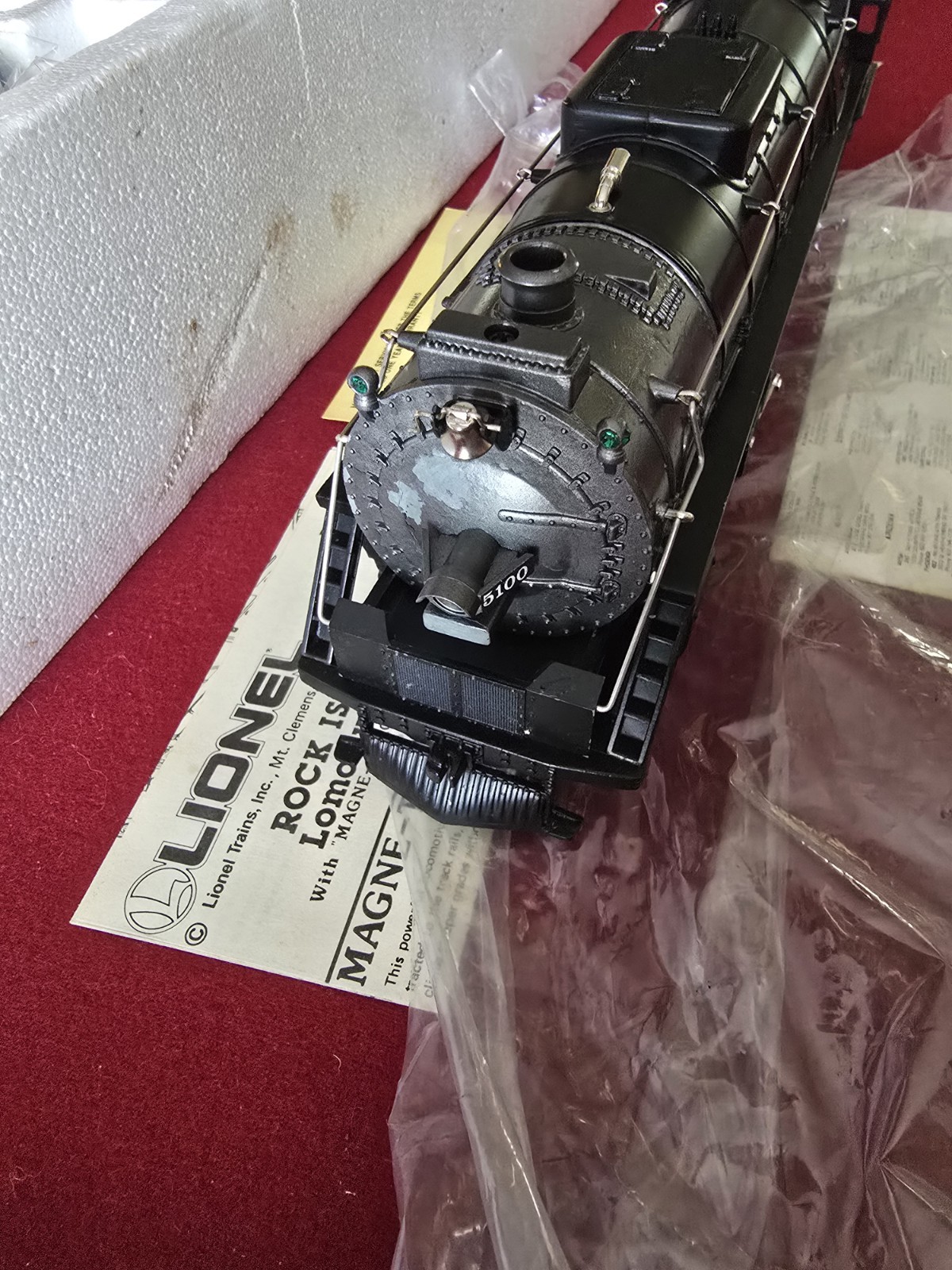 LIONEL 18001 ROCK ISLAND 4-8-4 LOCO & TENDER W SMOKE & SOUND IN BOX