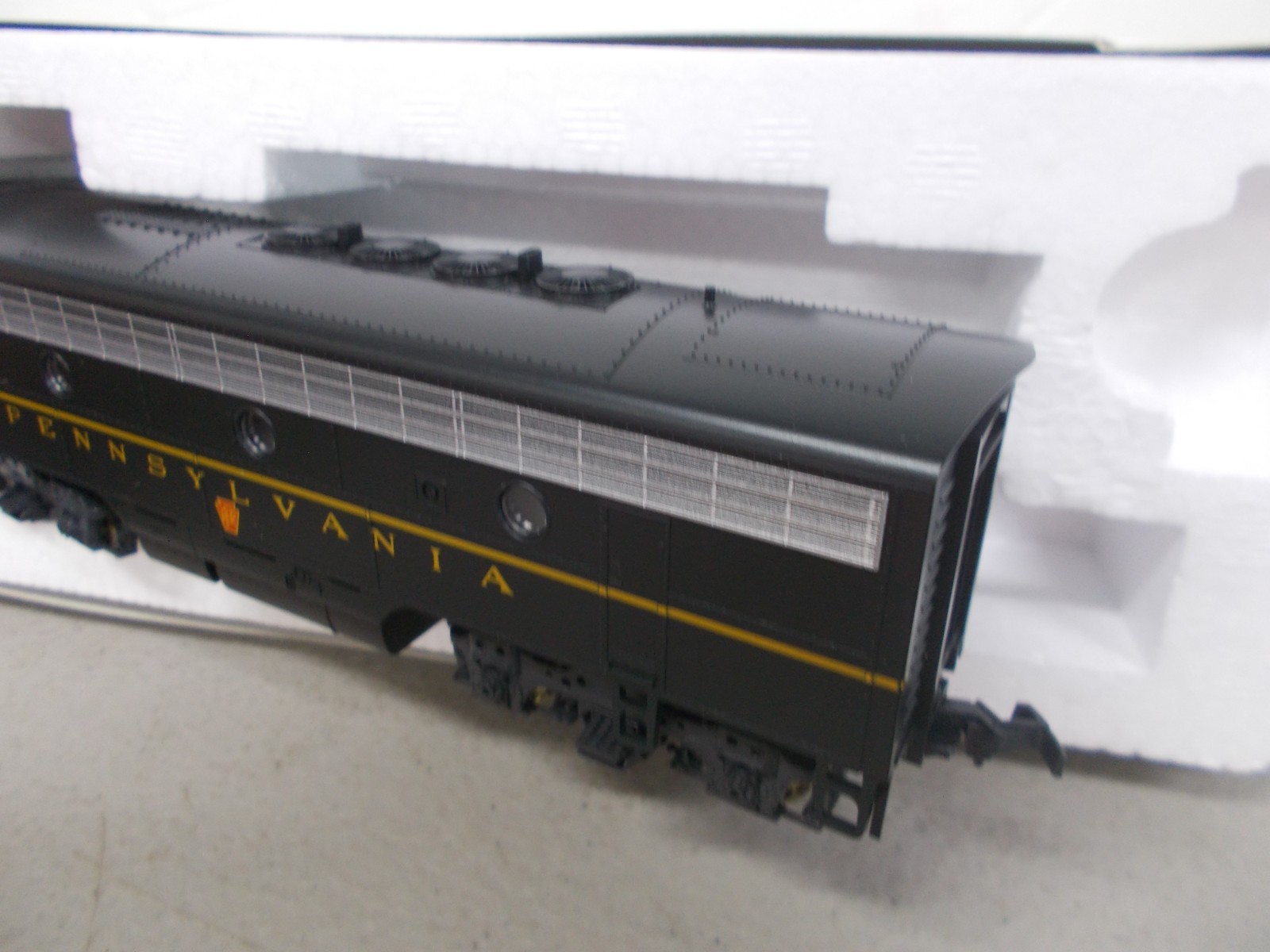 STEWART / KATO # 8441~ PENNSYLVANIA F3B PWD. LOCOMOTIVE ~ NIB ~ HO SCALE ~LOT-TA