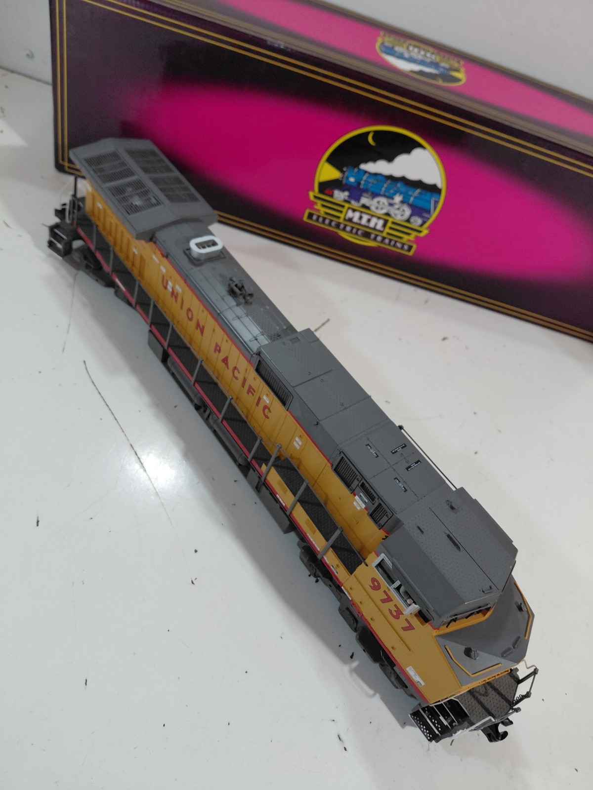 MTH 20-2270-1 O Gauge Model Railroad Union Pacific Dash-9 PS2 Diesel Engine wBox