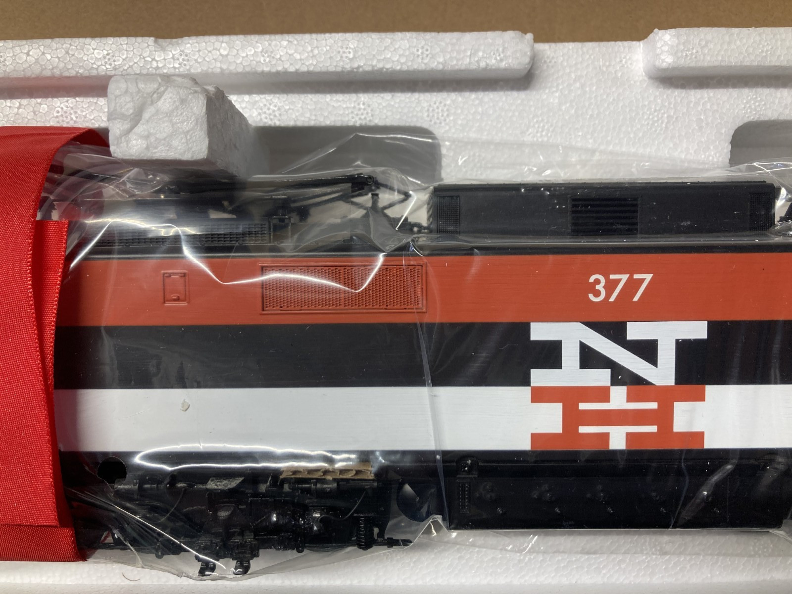 K-Line K2749-0377HC New Haven #377 EP-5 Electric Engine w/Railsounds Foam-No Box
