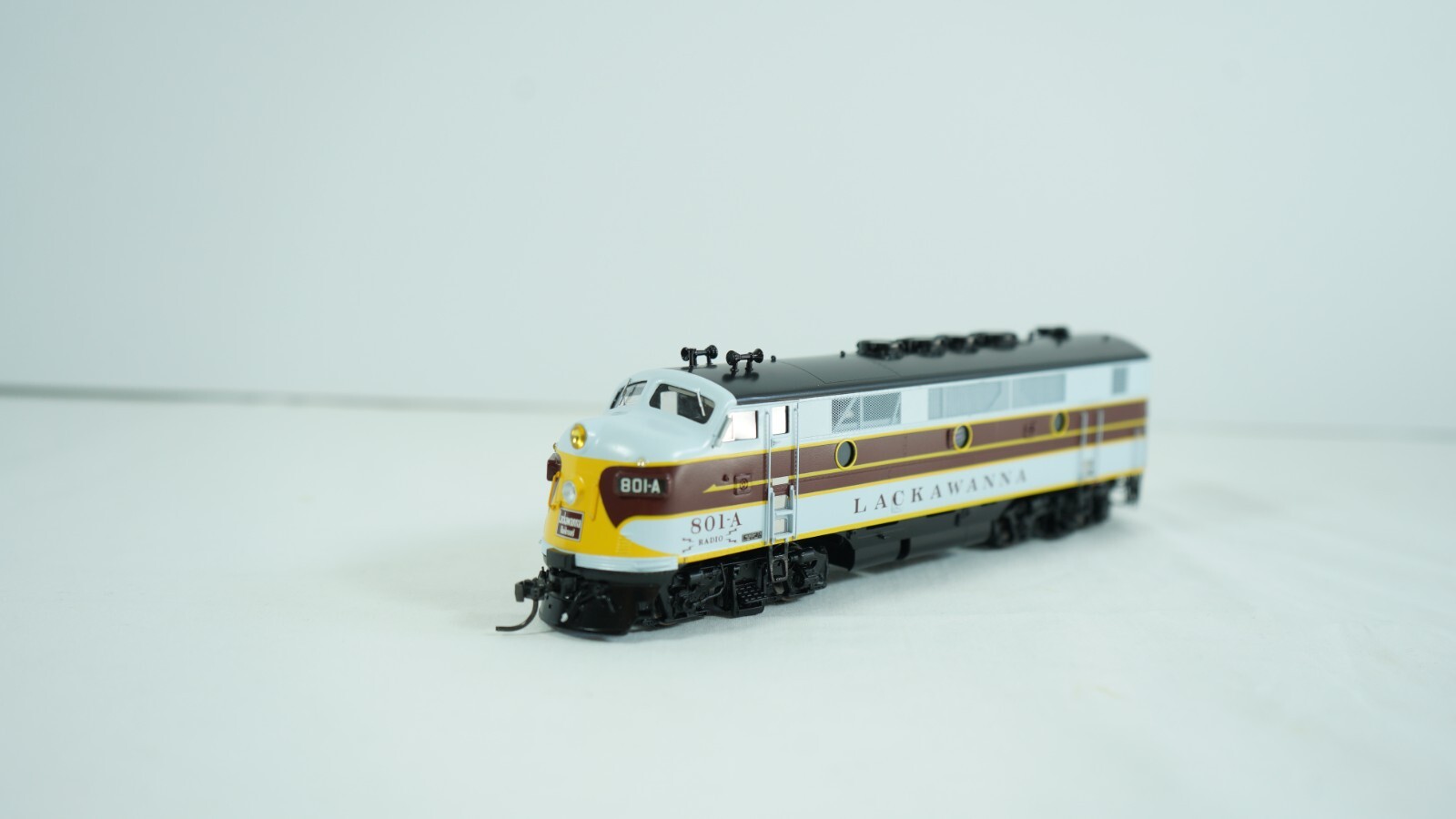 Division Point HO Scale Lackawanna Diesel Engine #801-A w/ Box C1