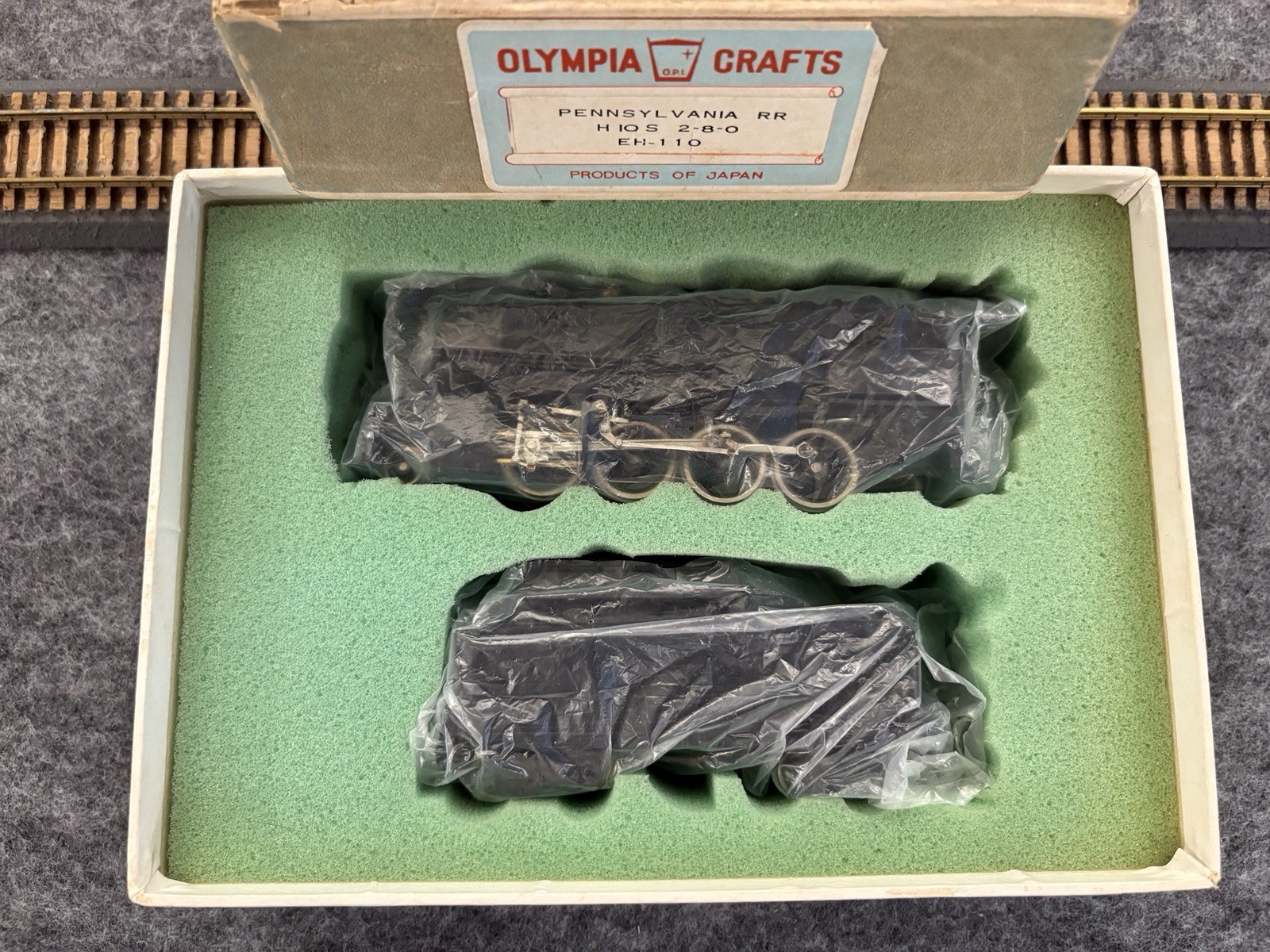 Olympia EH-110 Pennsylvania RR H10S 2-8-0 “Consolidation” Steam Loco & Tender