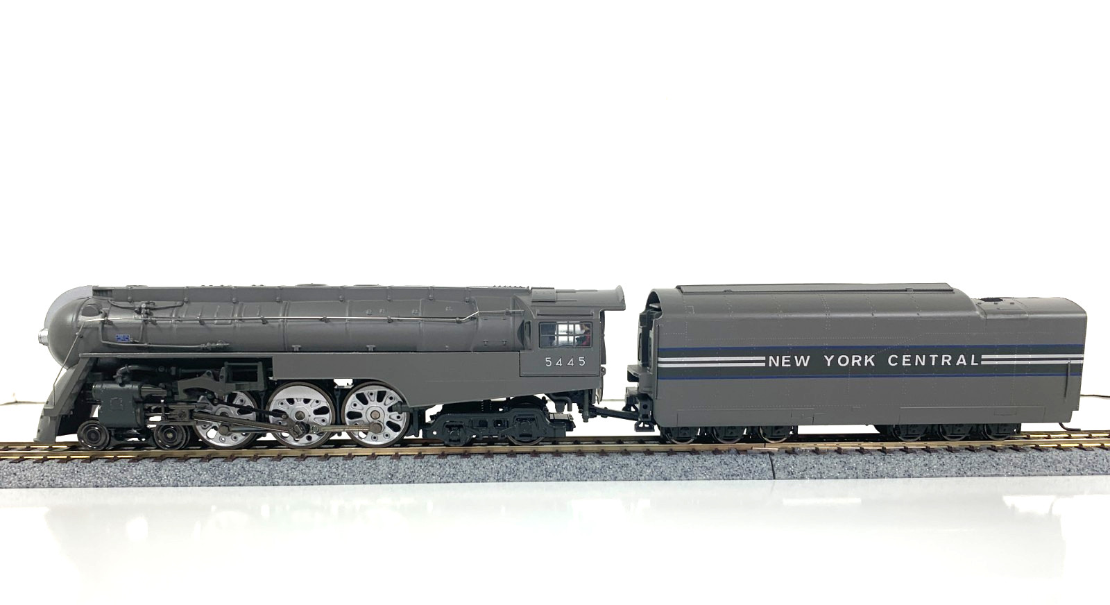 HO MTH 80-3246-1 New York Central Dreyfuss Hudson Loco 4-6-4 #5445 -Proto 3.0
