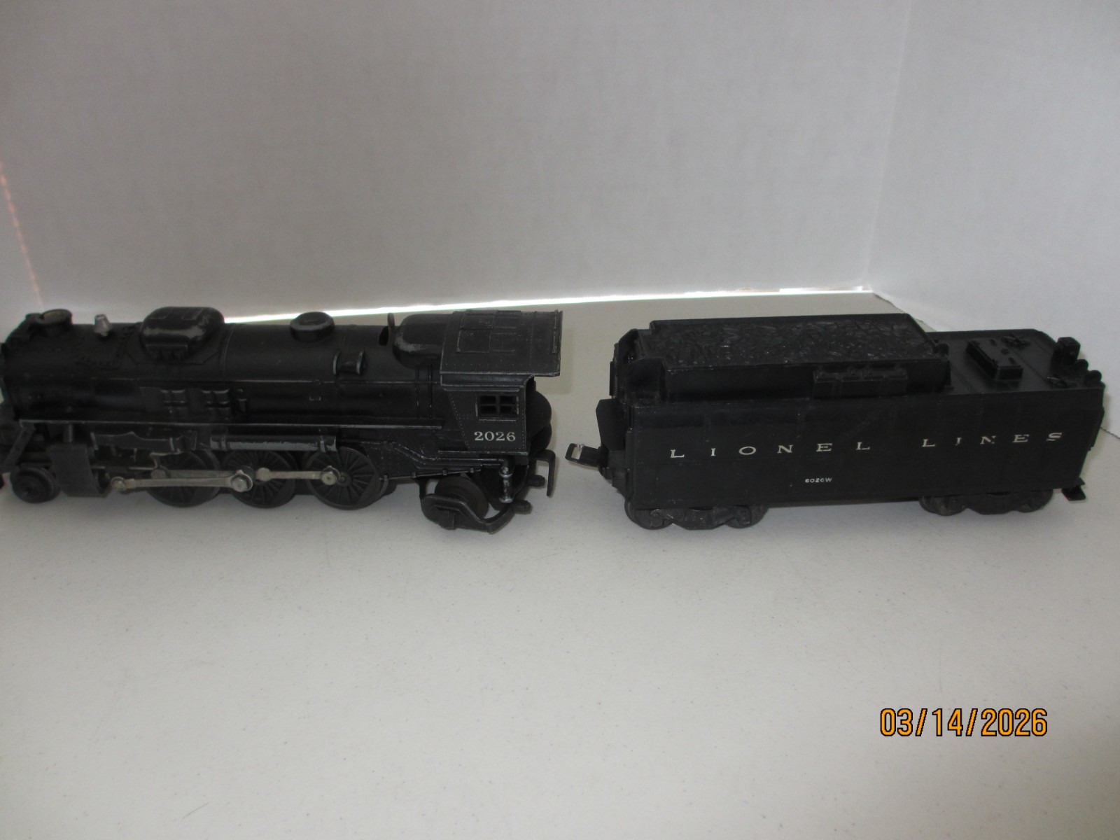 1951/1953 LIONEL O GAUGE 2026 2-6-2 STEAM LOCOMOTIVE WITH 6026W TENDER