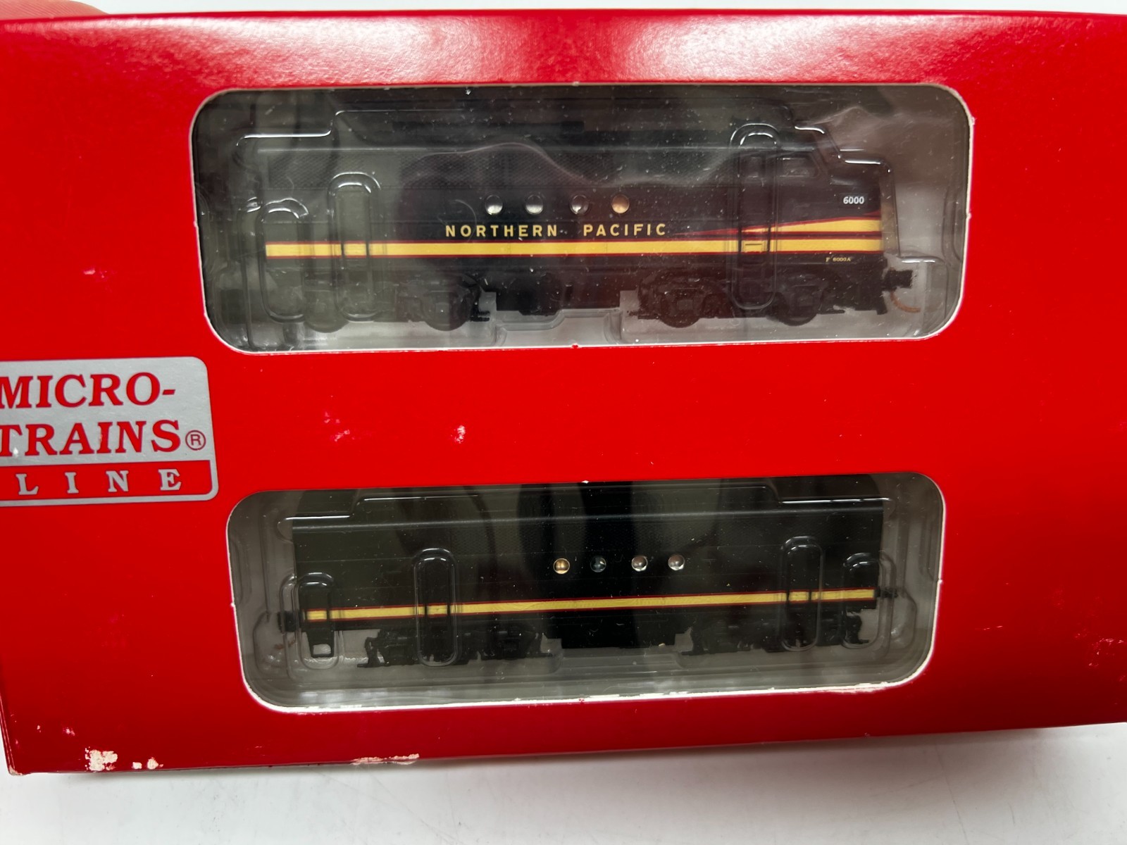 Micro-Trains Line Northern Pacific EMD FT A/B Unit Locomotive Rd#6000 – (S) #6F