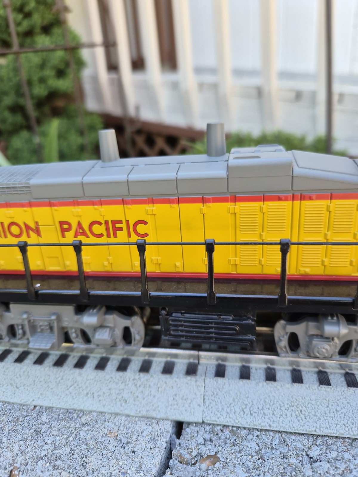 K-Line Electric Trains K2236 MP-15 O/027 Union Pacific SWITCHER LOCOMOTIVE RUNS!