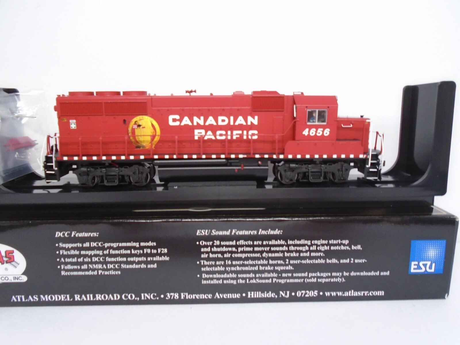 Atlas Ho GP40-2 locomotive, Canadian Pacific 4656, ESU DCC sound